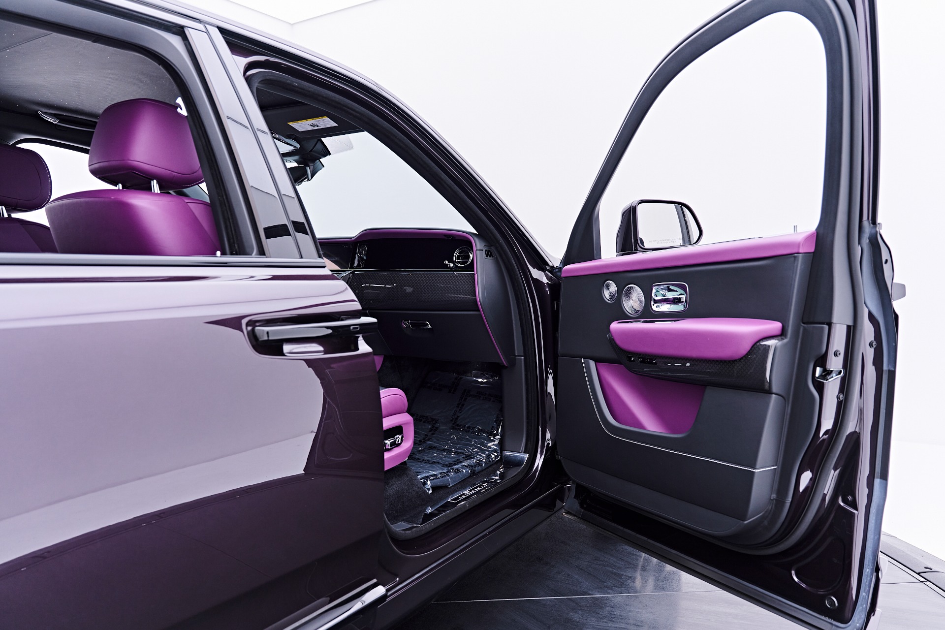 2025 Rolls-Royce Cullinan Black Badge - Photo 33