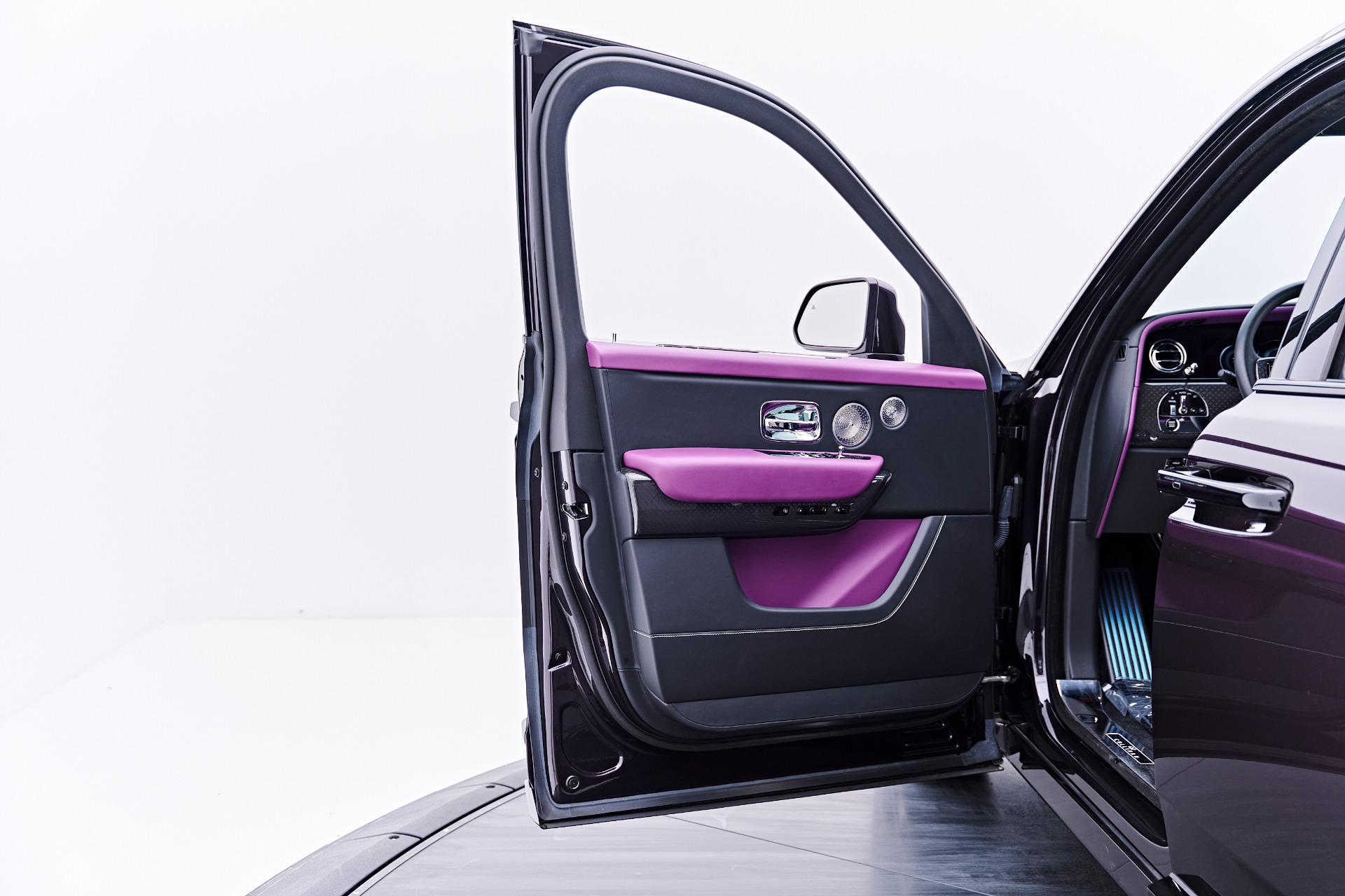 2025 Rolls-Royce Cullinan Black Badge - Photo 41