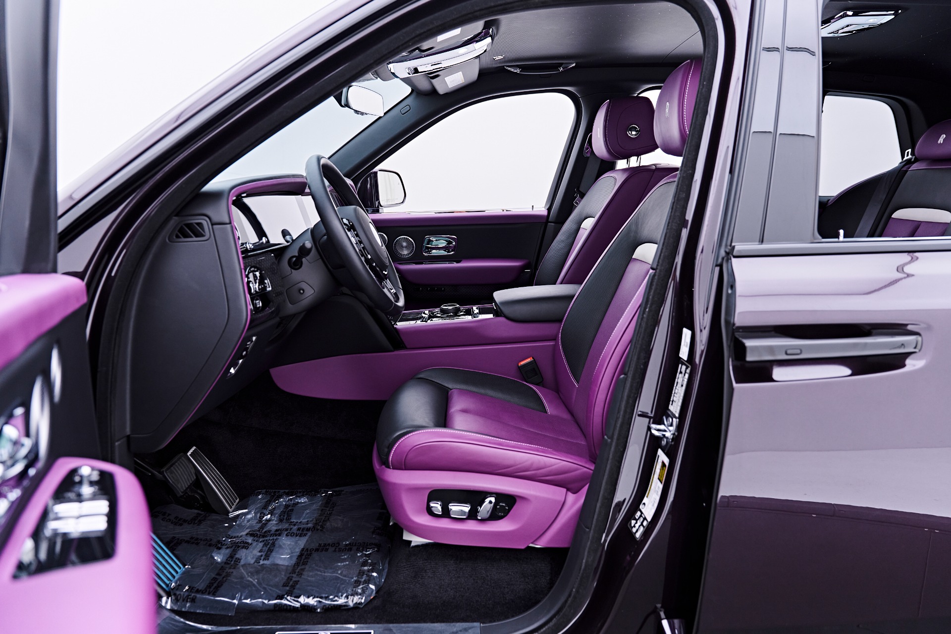 2025 Rolls-Royce Cullinan Black Badge - Photo 43
