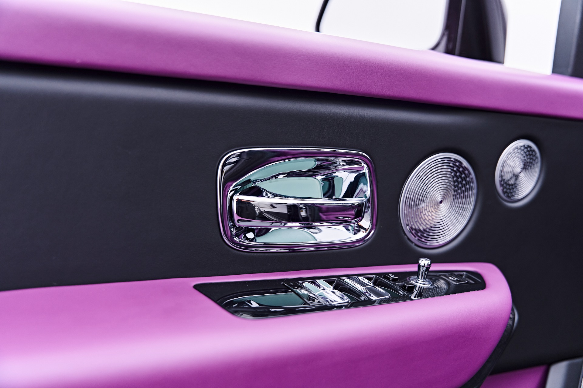 2025 Rolls-Royce Cullinan Black Badge - Photo 45