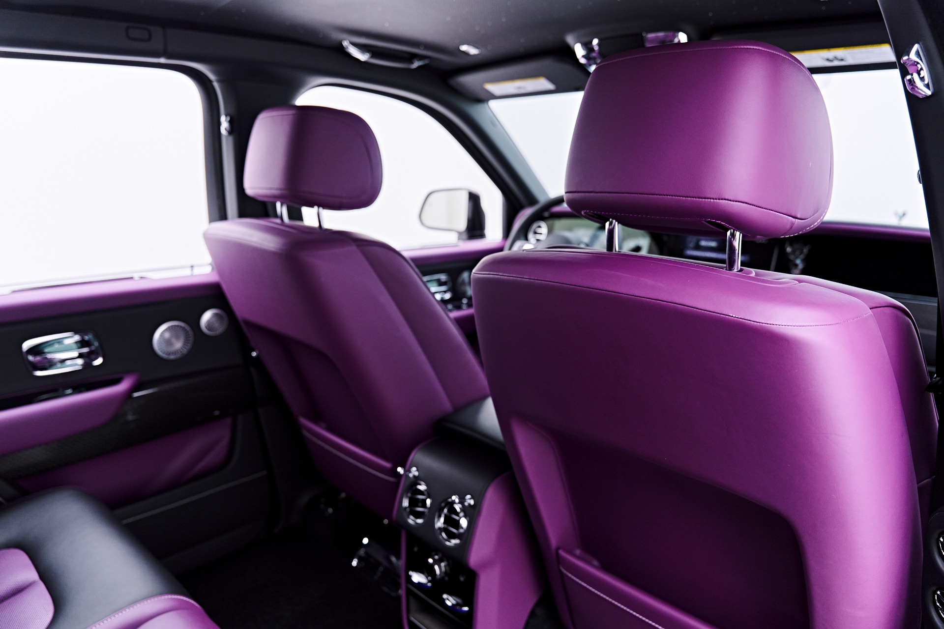 2025 Rolls-Royce Cullinan Black Badge - Photo 52