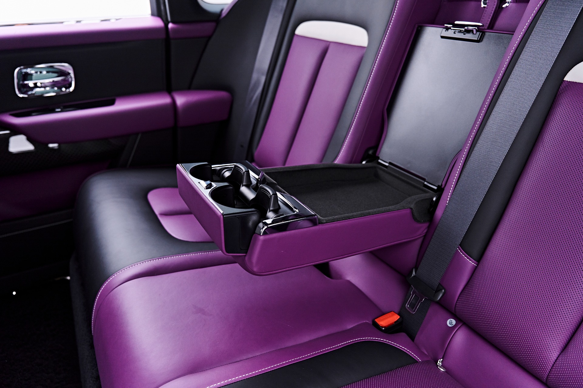 2025 Rolls-Royce Cullinan Black Badge - Photo 61
