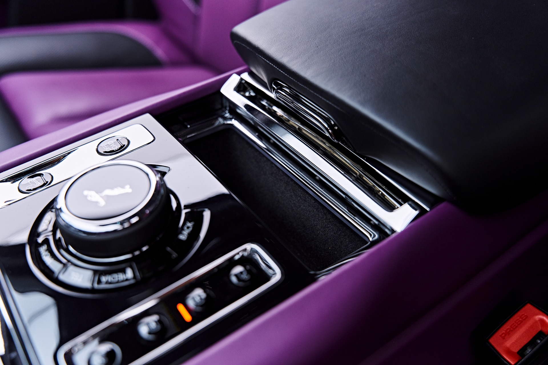 2025 Rolls-Royce Cullinan Black Badge - Photo 75