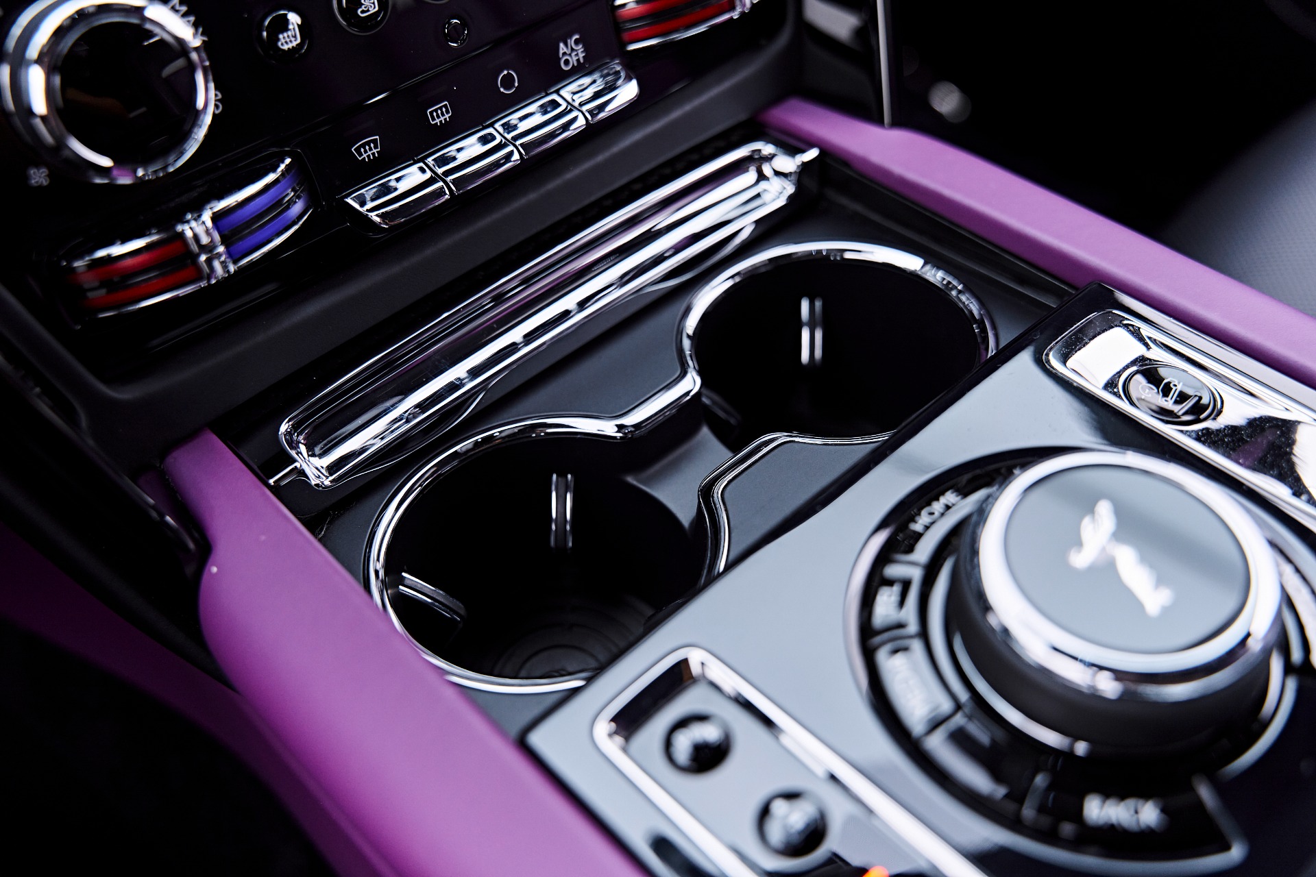 2025 Rolls-Royce Cullinan Black Badge - Photo 79