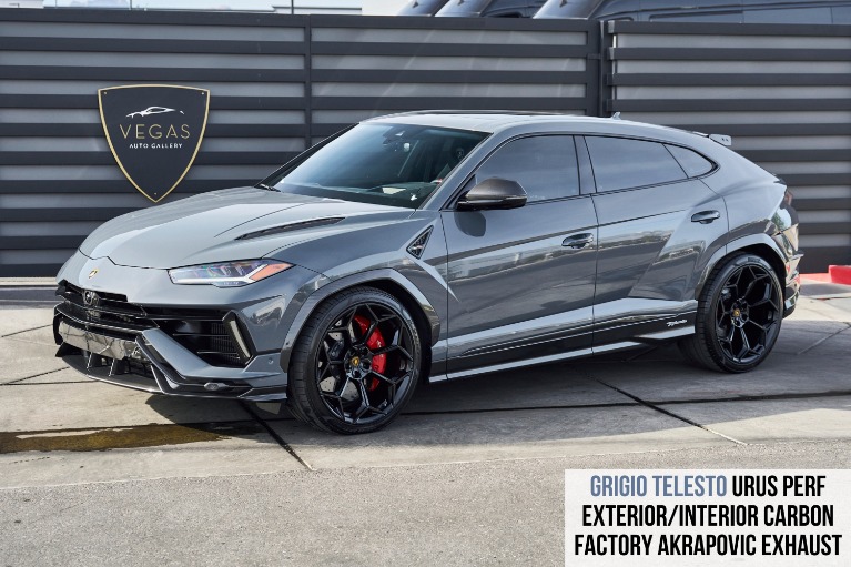 2024 Lamborghini Urus Performante's photo