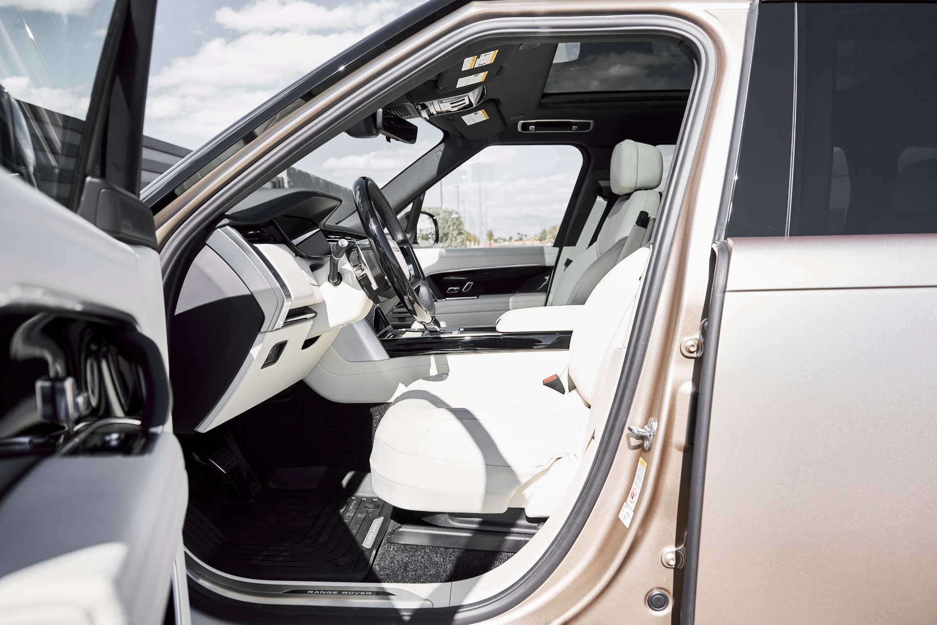 Used 2026 Land Rover Range Rover SE For Sale (Sold) | Lotus Las
