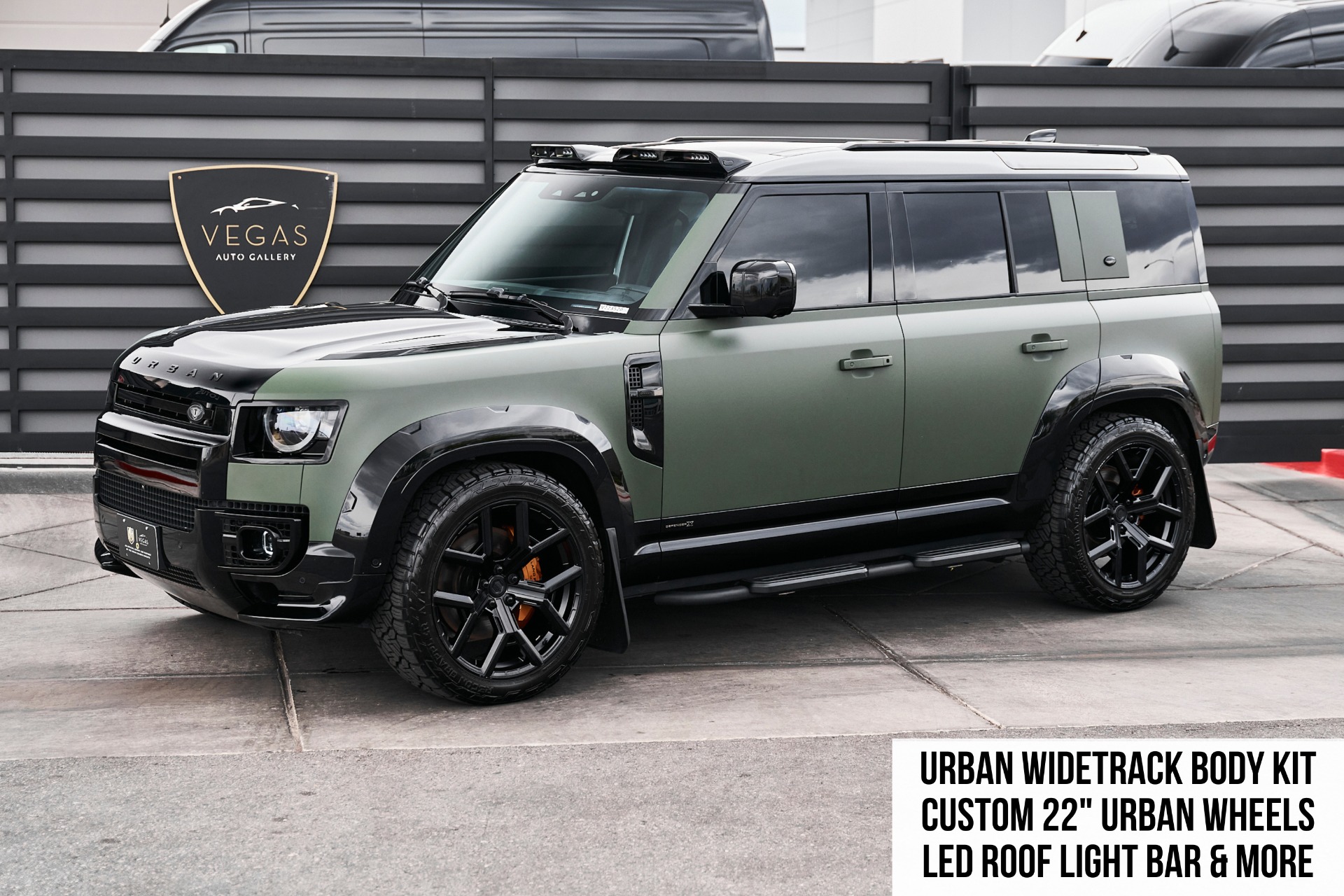 2023 Land Rover Defender X's photo