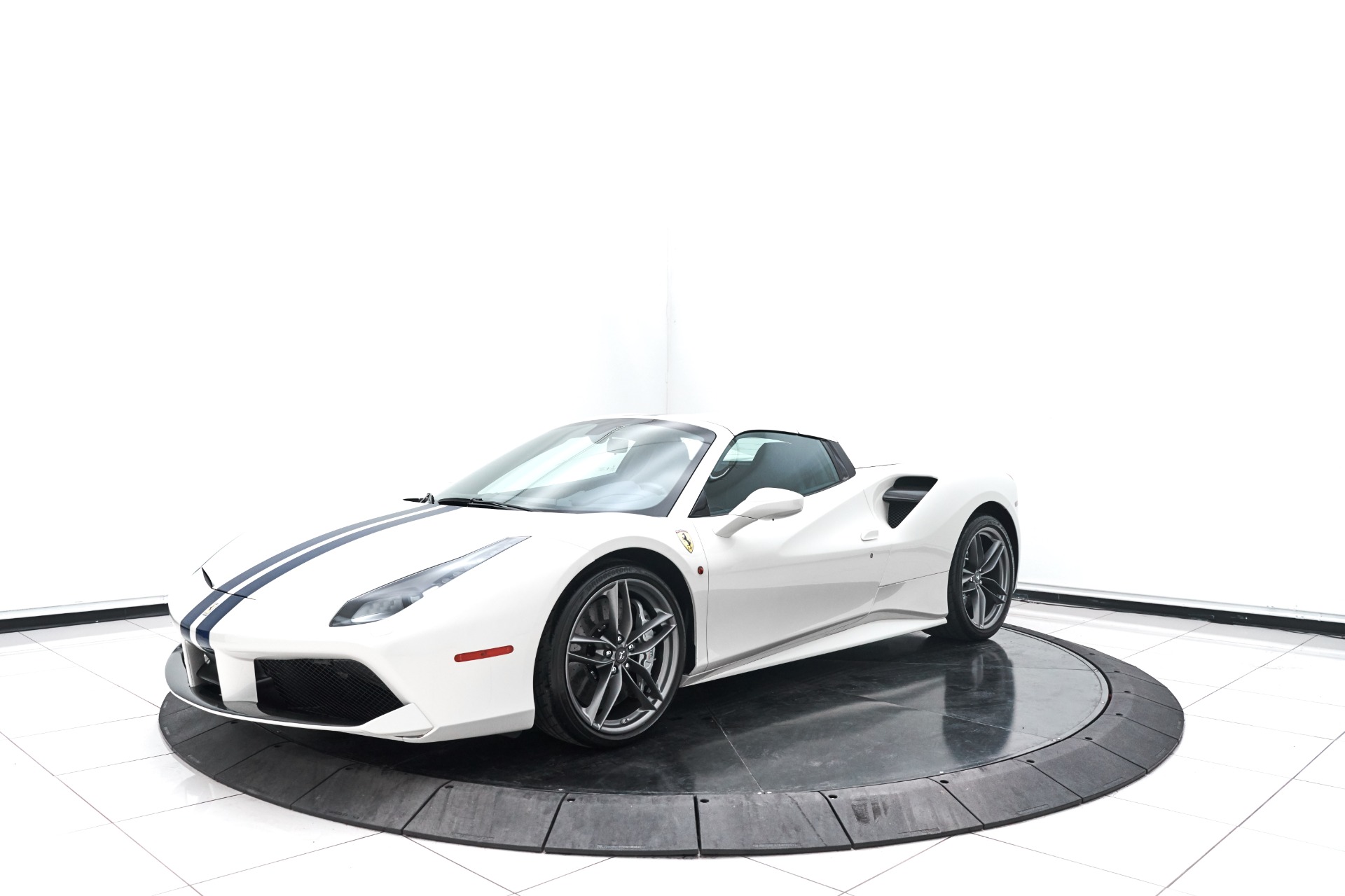 Used-2018-Ferrari-488-Spider-
