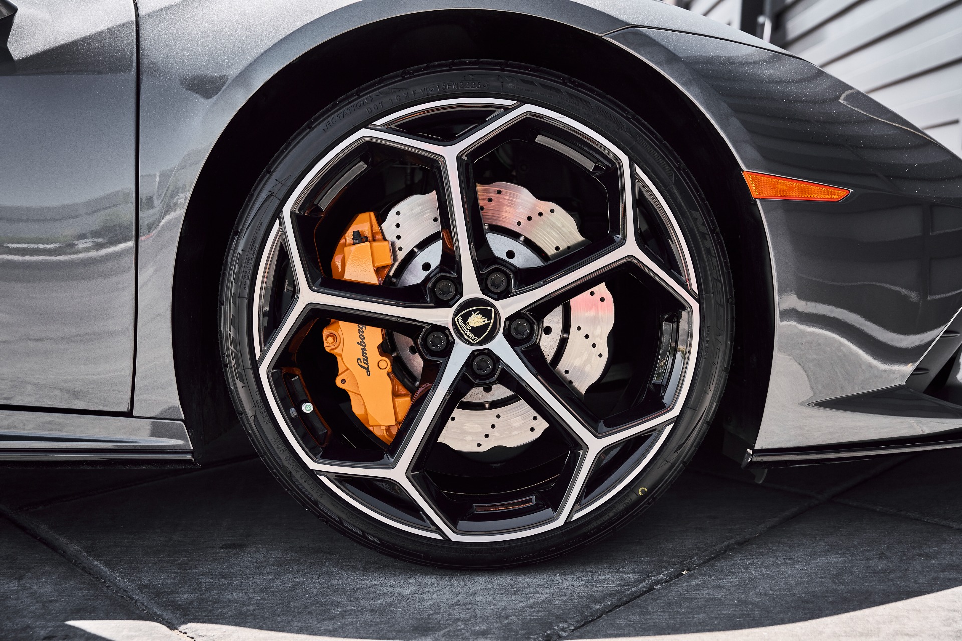 2021 Lamborghini Huracan EVO - Photo 29