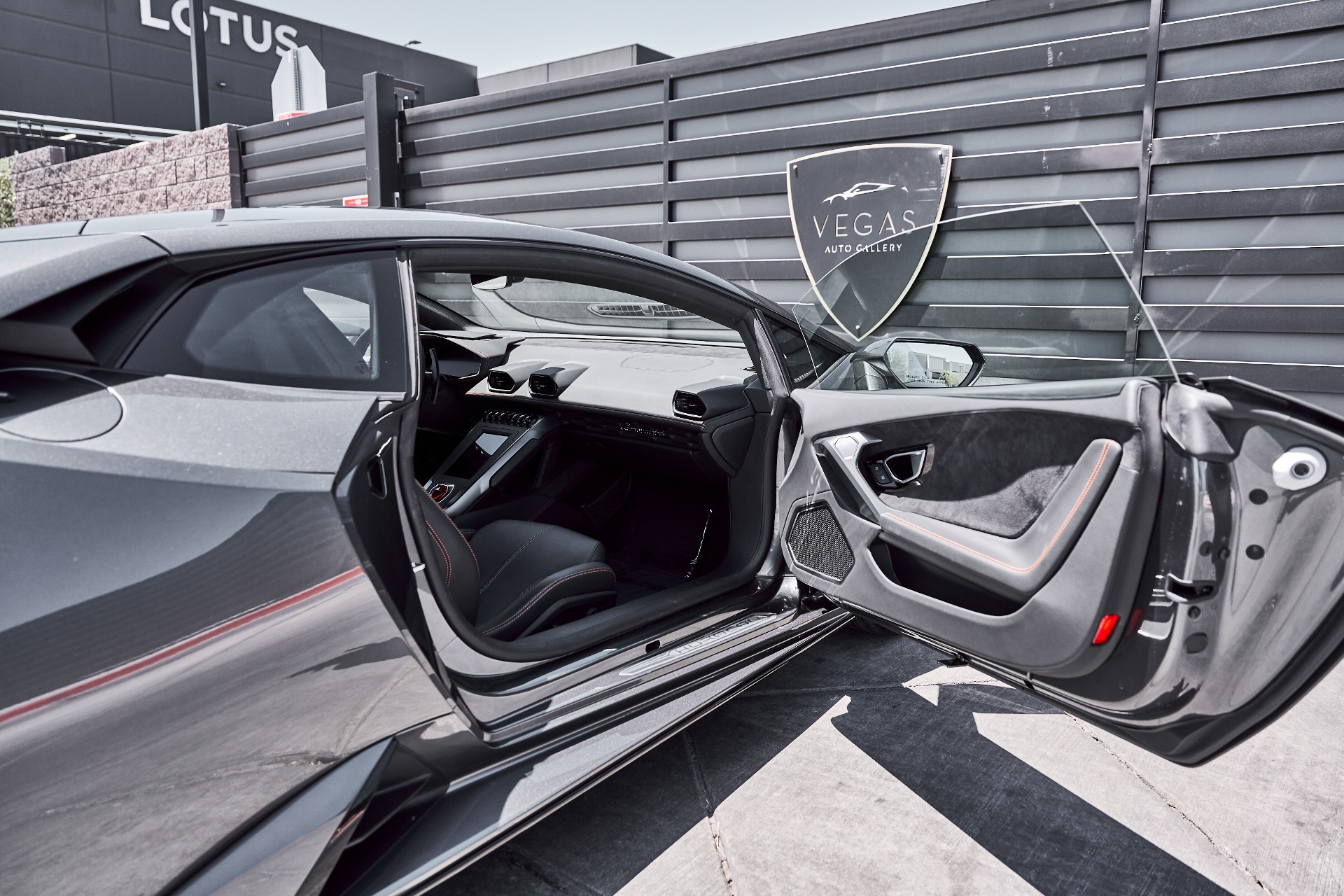 2021 Lamborghini Huracan EVO - Photo 31