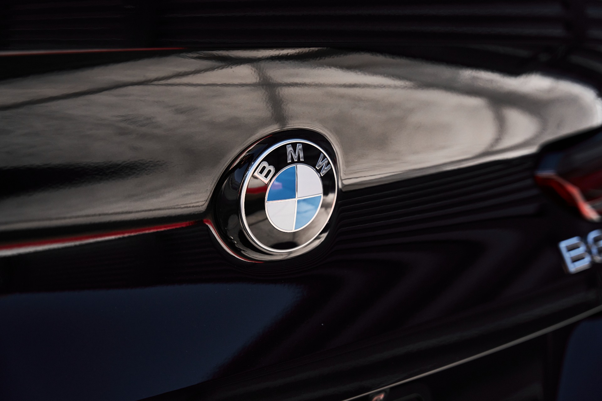 2025 BMW 8 Series Alpina B8 - Photo 12