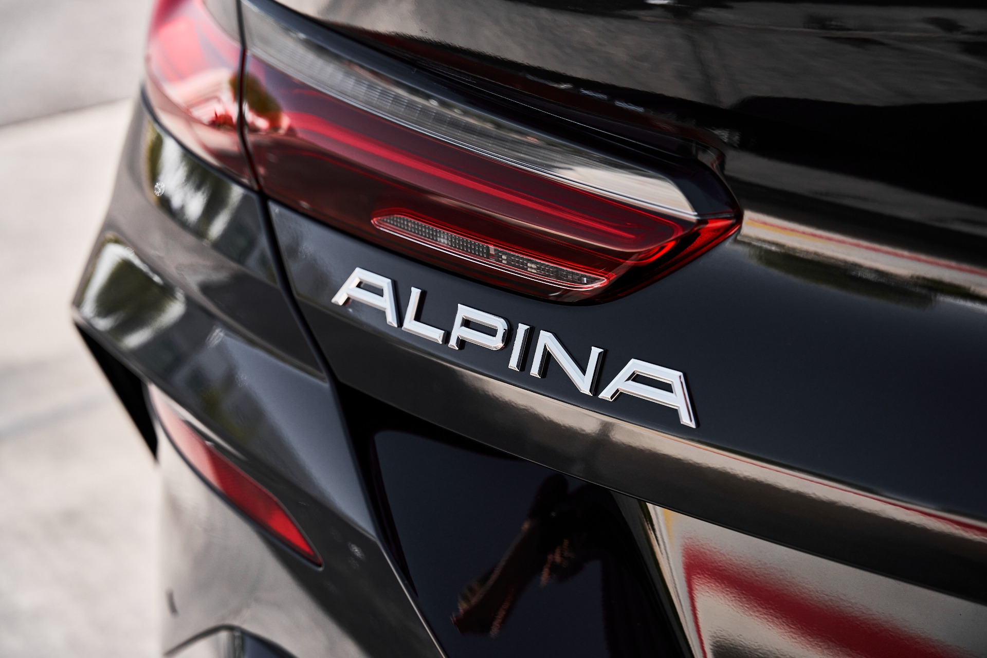 2025 BMW 8 Series Alpina B8 - Photo 14