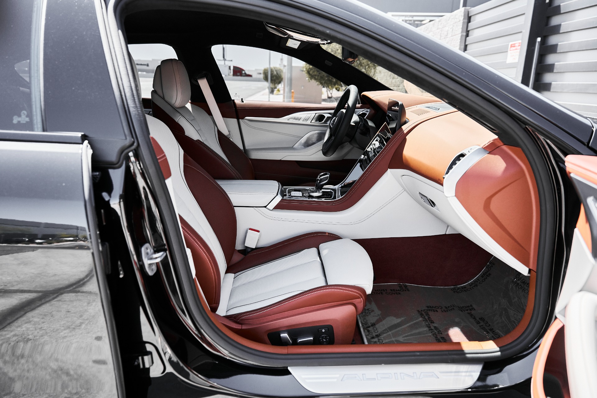 2025 BMW 8 Series Alpina B8 - Photo 31