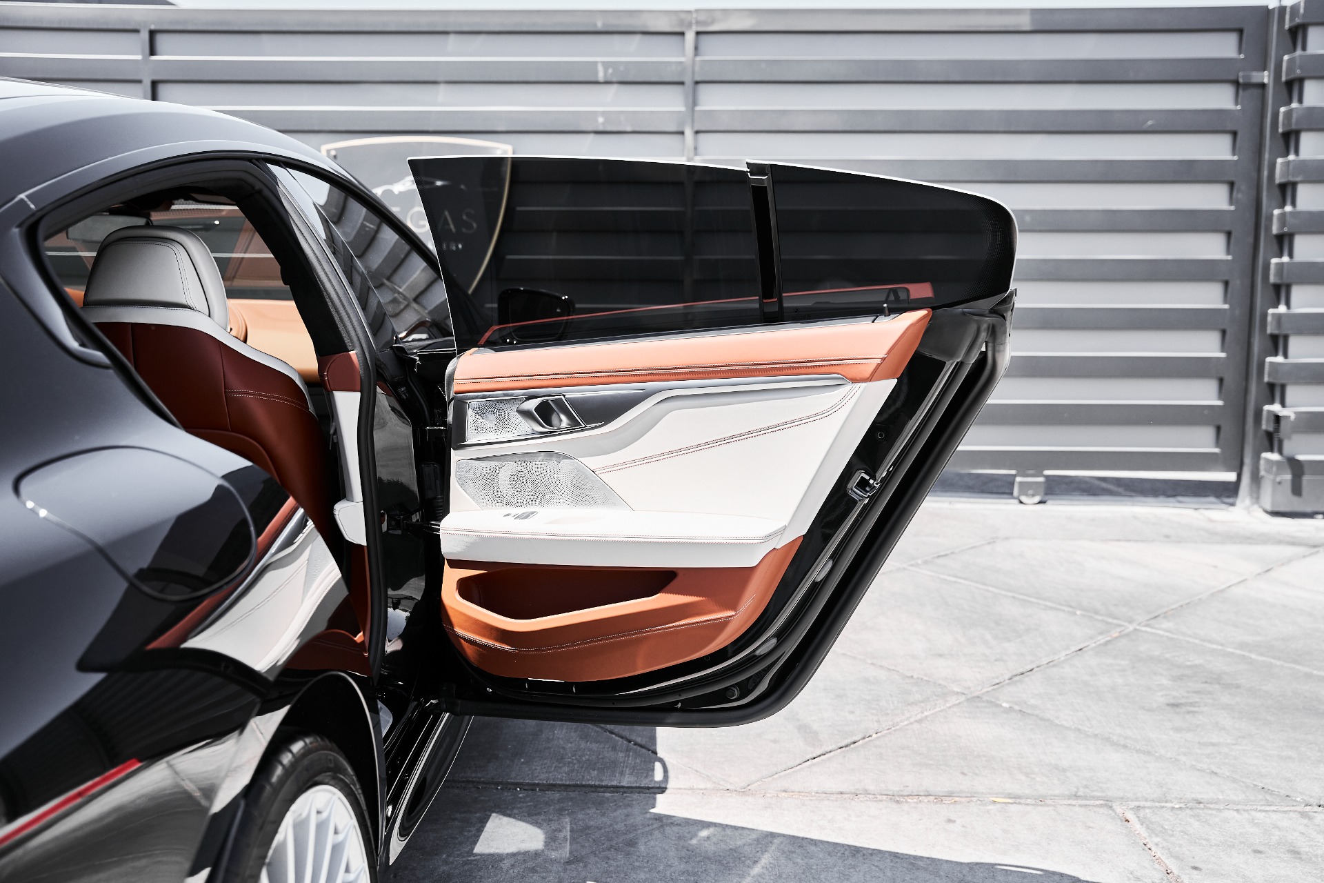 2025 BMW 8 Series Alpina B8 - Photo 32