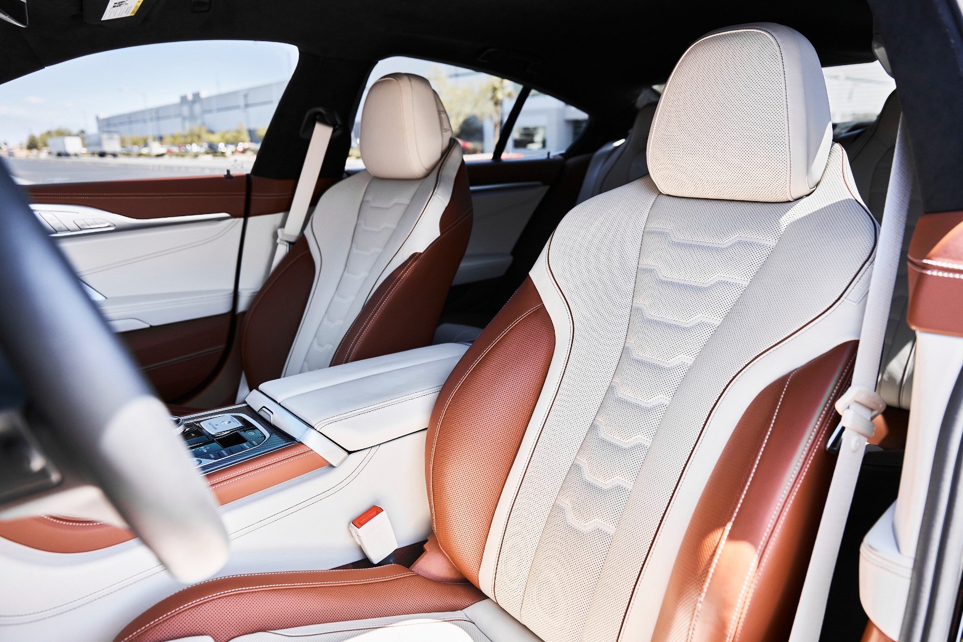 2025 BMW 8 Series Alpina B8 - Photo 51