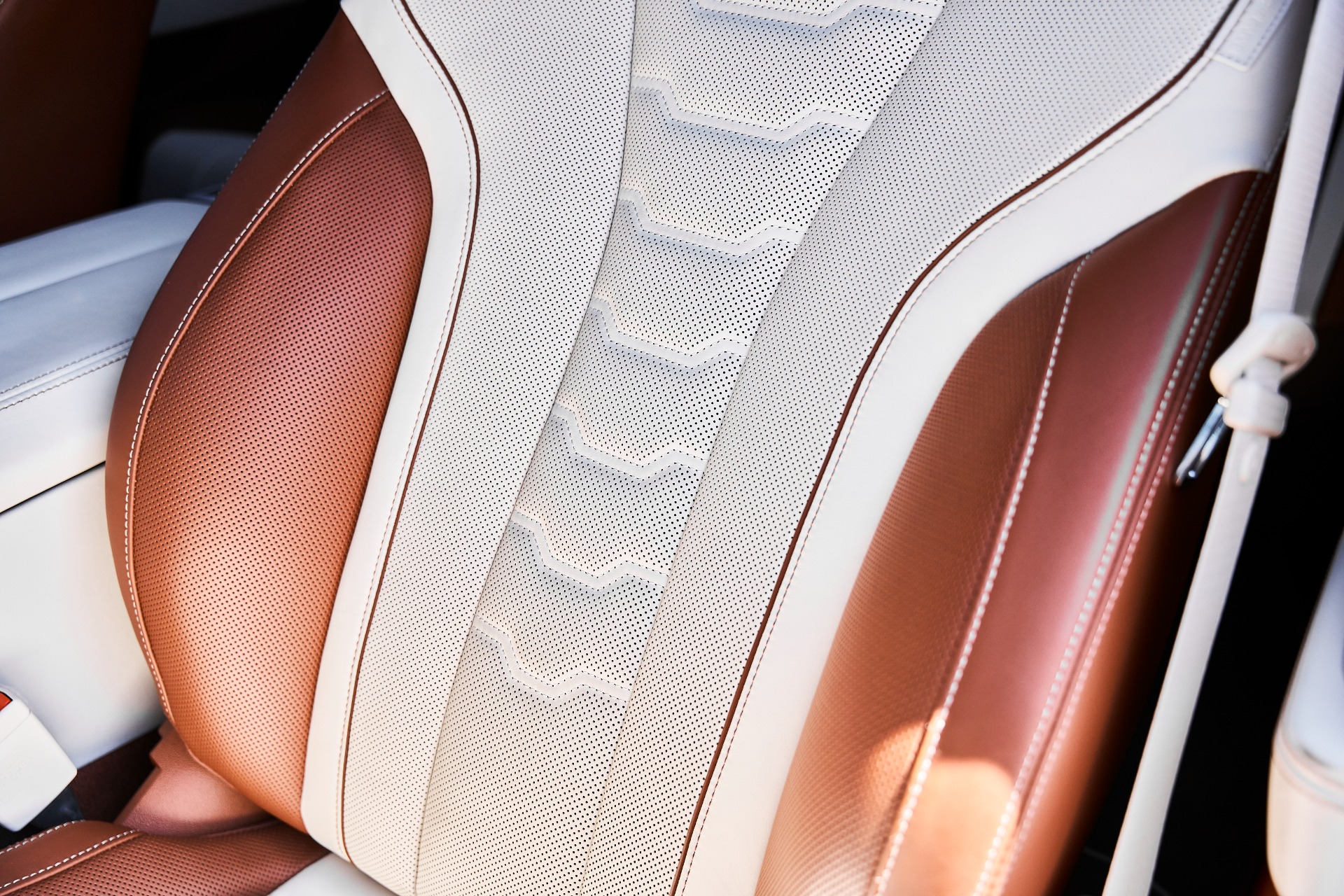 2025 BMW 8 Series Alpina B8 - Photo 53