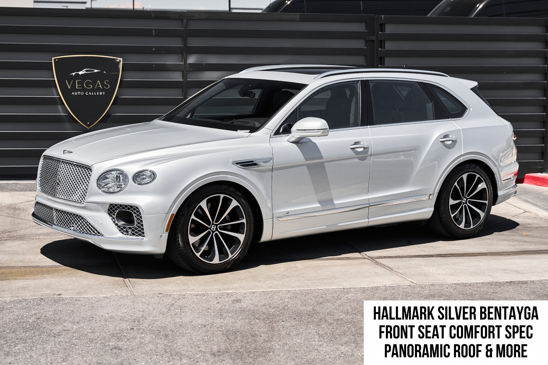 2021 Bentley Bentayga V8's photo