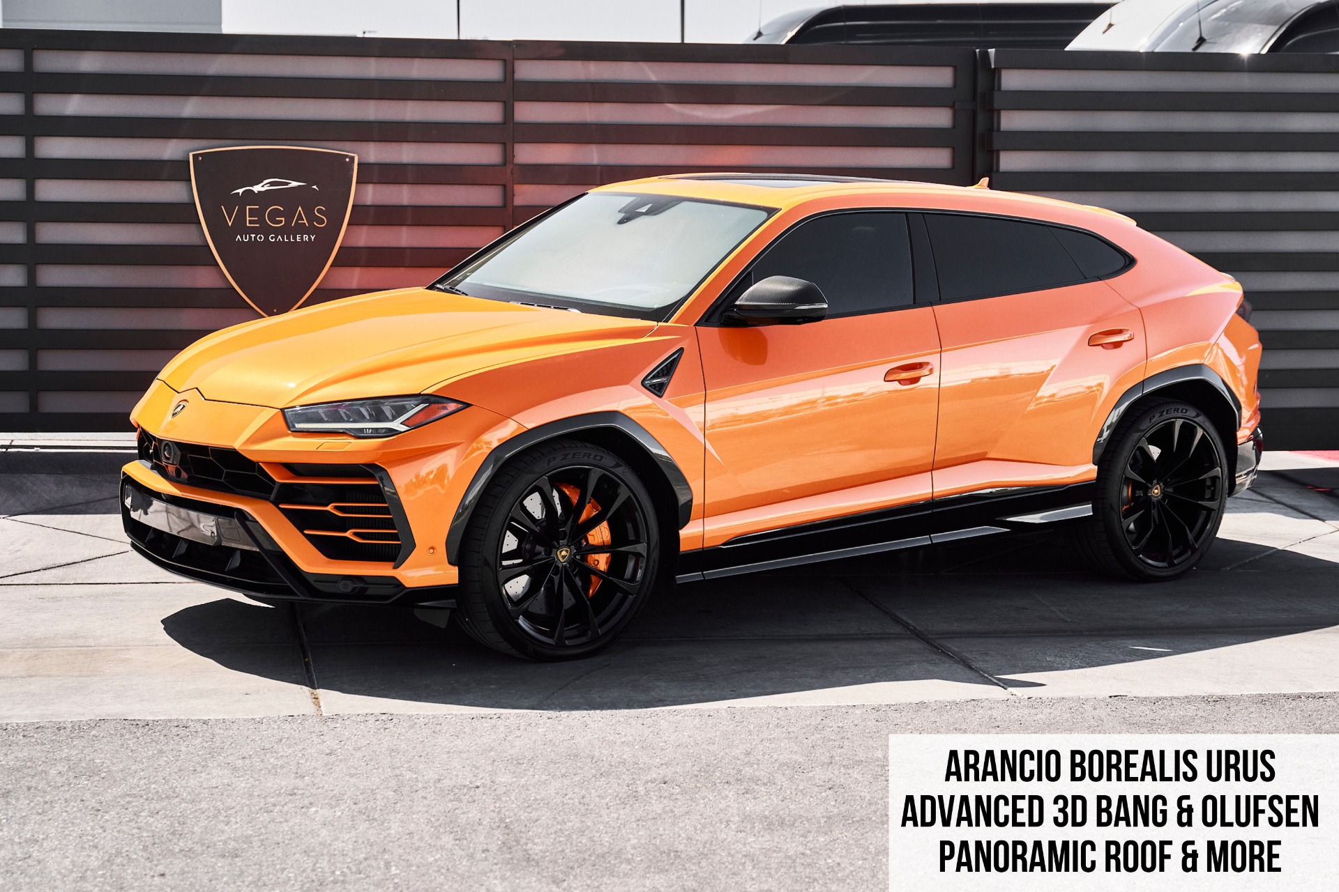 2022 Lamborghini Urus's photo