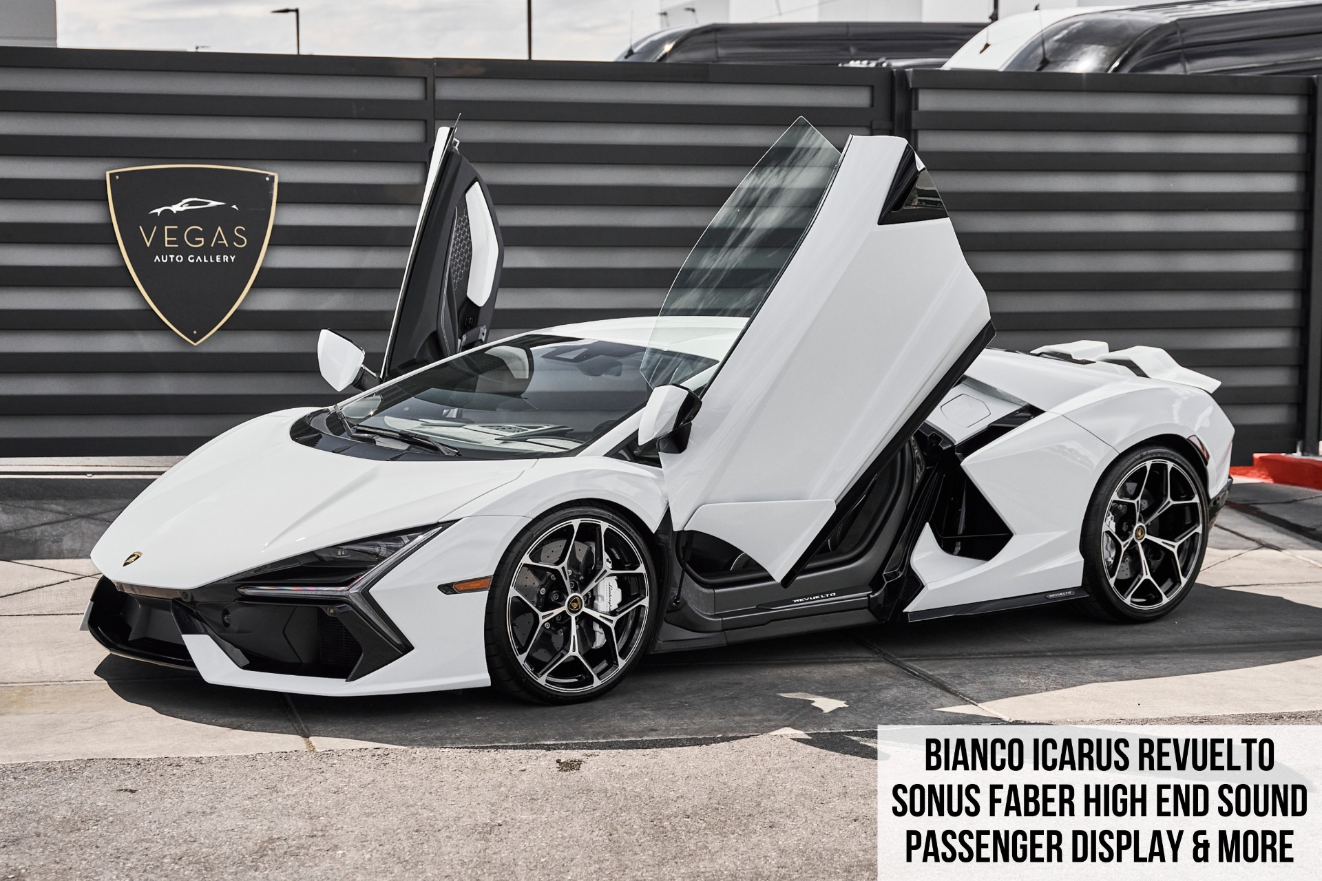 2026 Lamborghini Revuelto 6.5 DCT 4WD's photo
