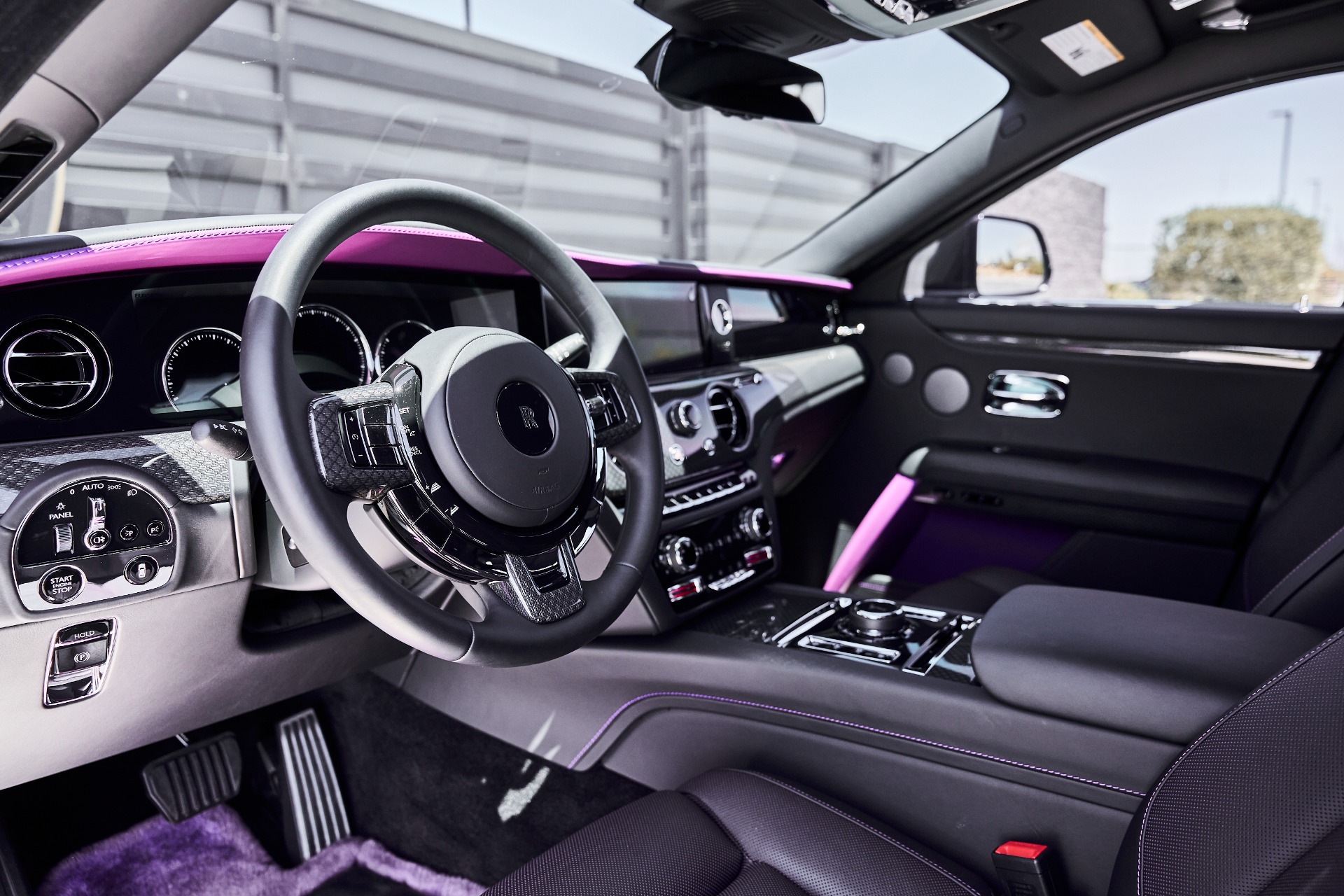 2024 Rolls-Royce Ghost Black Badge - Photo 2
