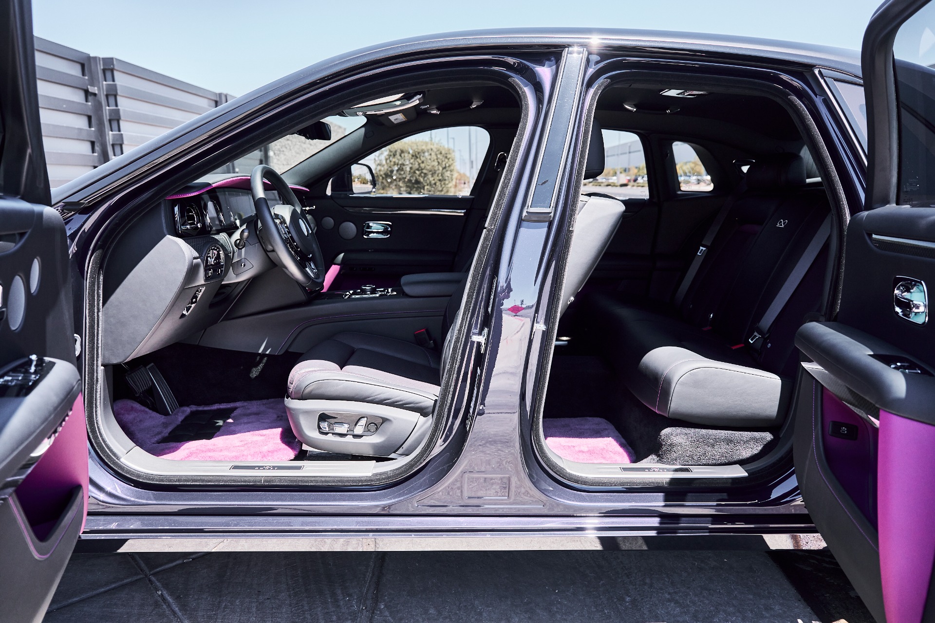 2024 Rolls-Royce Ghost Black Badge - Photo 33