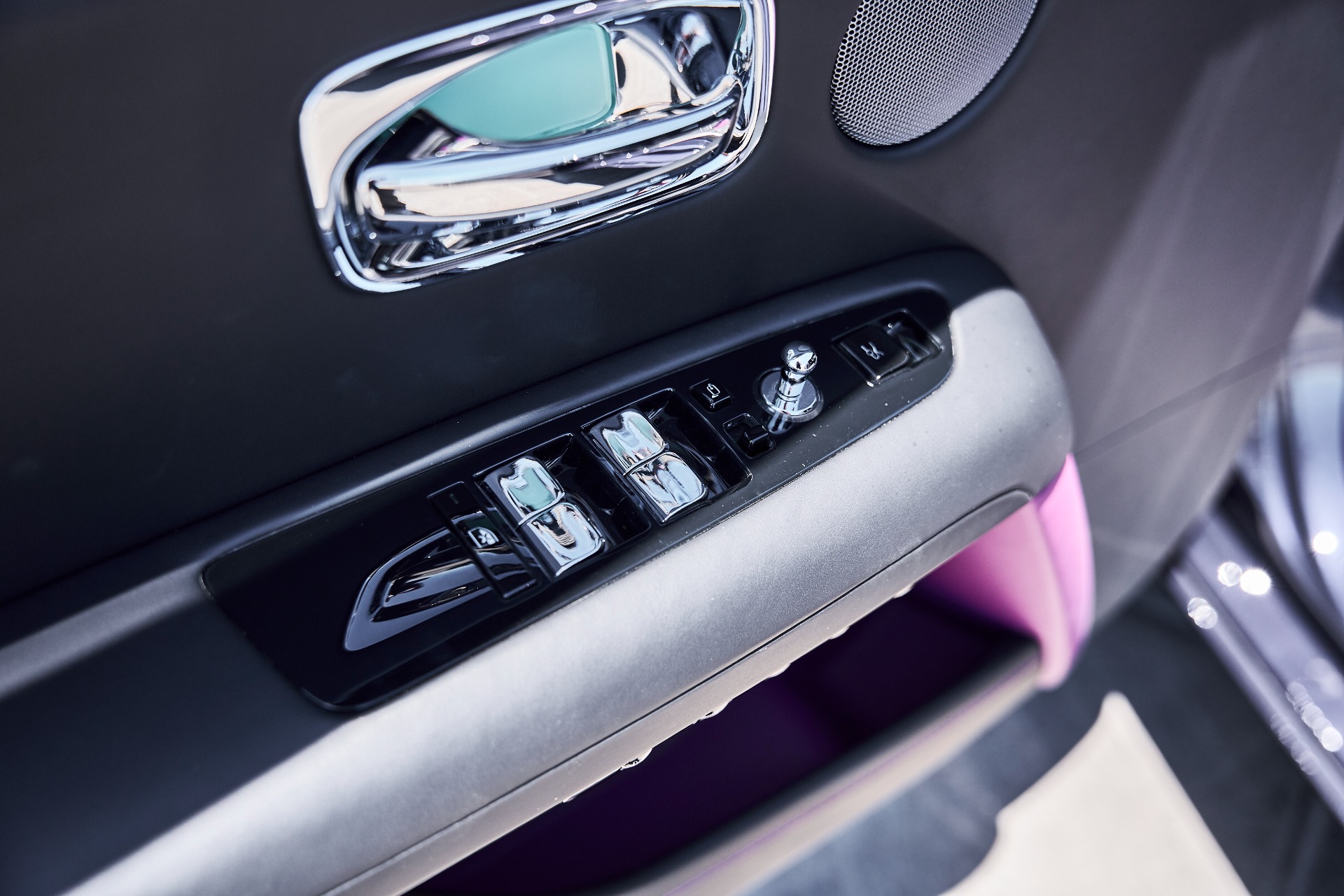 2024 Rolls-Royce Ghost Black Badge - Photo 37