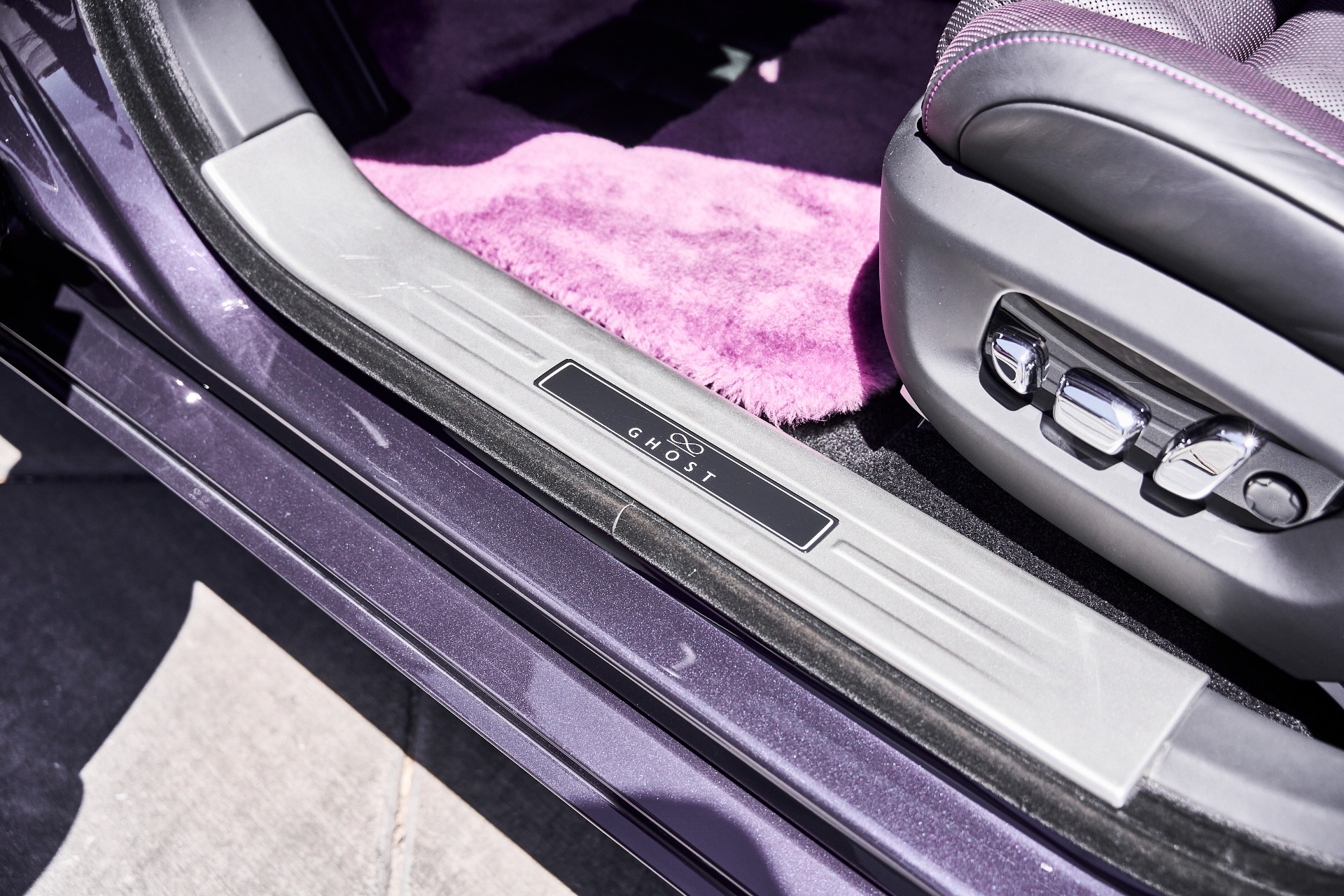 2024 Rolls-Royce Ghost Black Badge - Photo 42