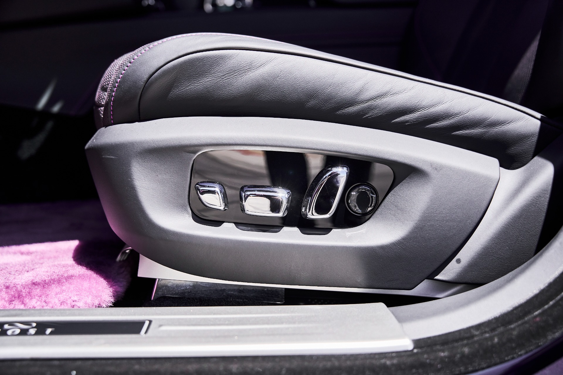 2024 Rolls-Royce Ghost Black Badge - Photo 43