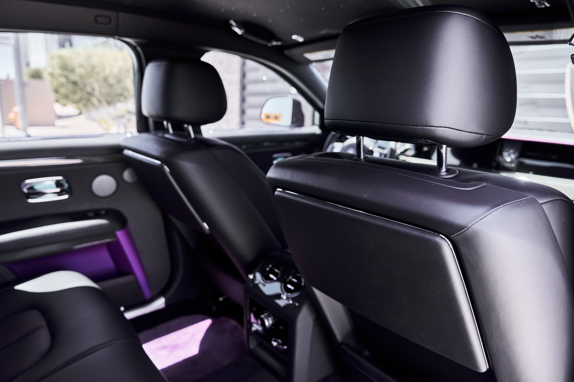 2024 Rolls-Royce Ghost Black Badge - Photo 48