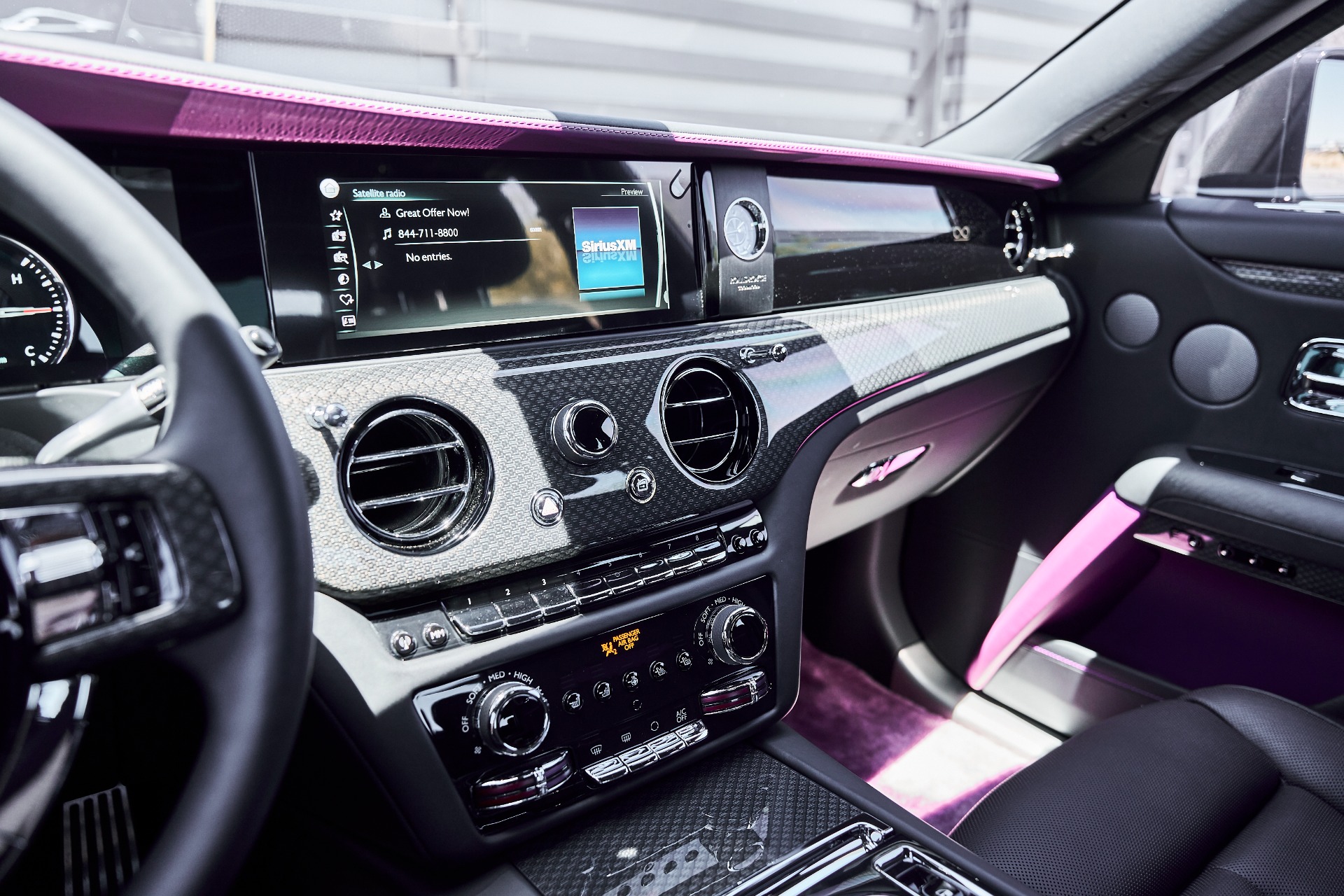 2024 Rolls-Royce Ghost Black Badge - Photo 70