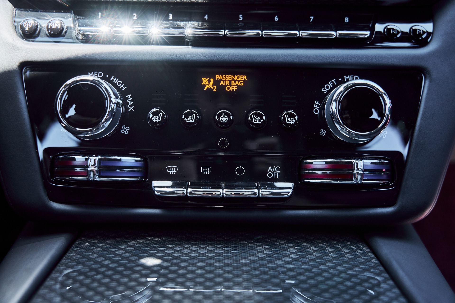 2024 Rolls-Royce Ghost Black Badge - Photo 77