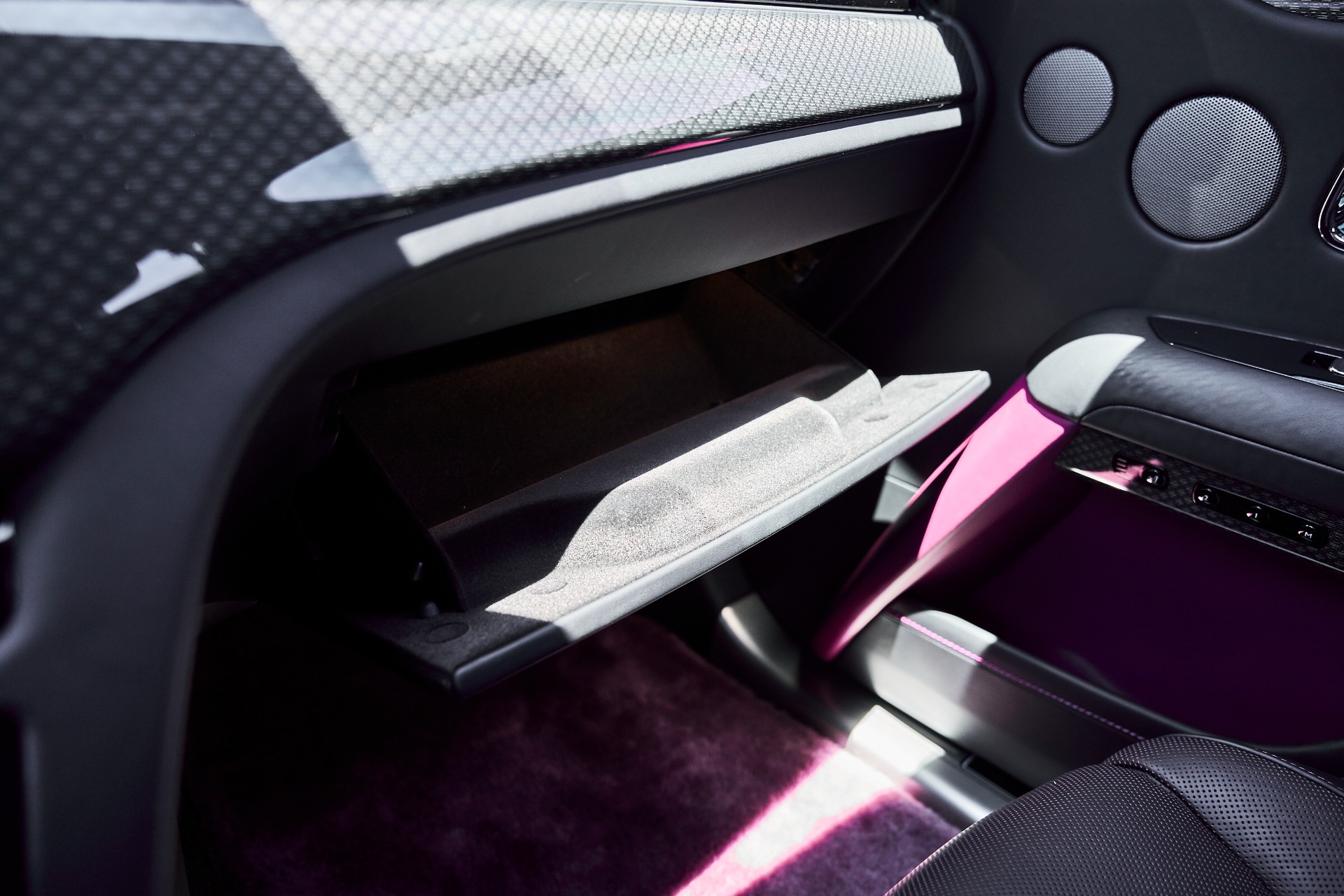 2024 Rolls-Royce Ghost Black Badge - Photo 87