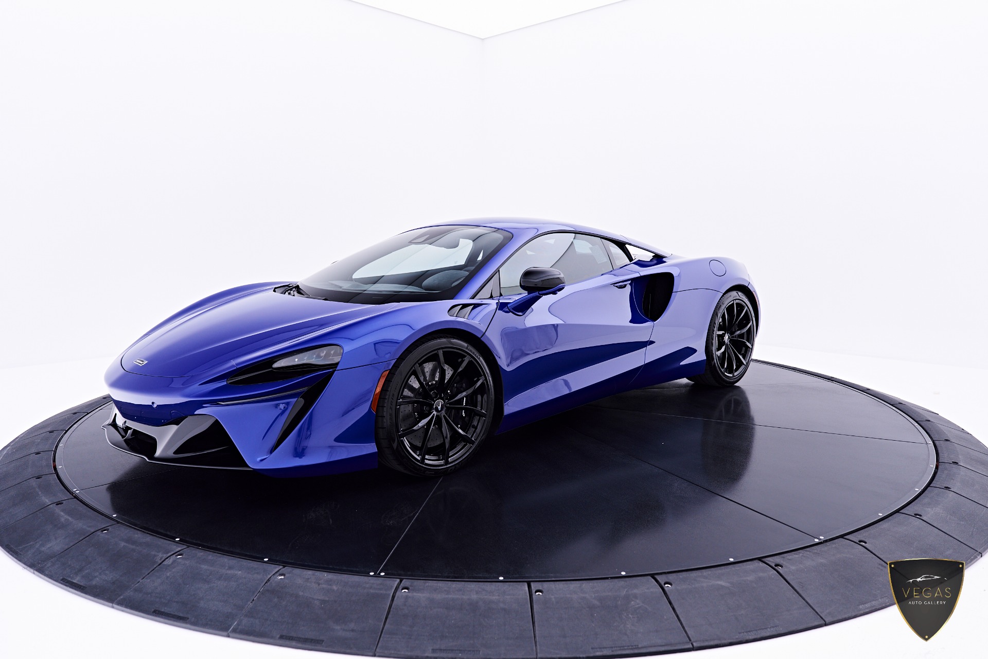 2025 McLaren Artura Performance