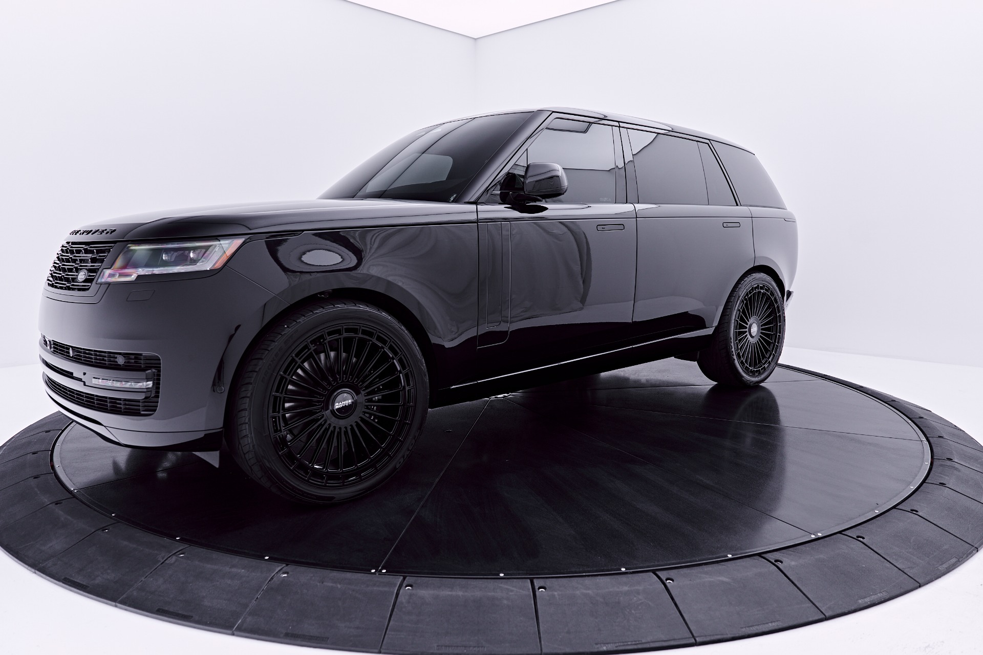 2026 Land Rover Range Rover SE