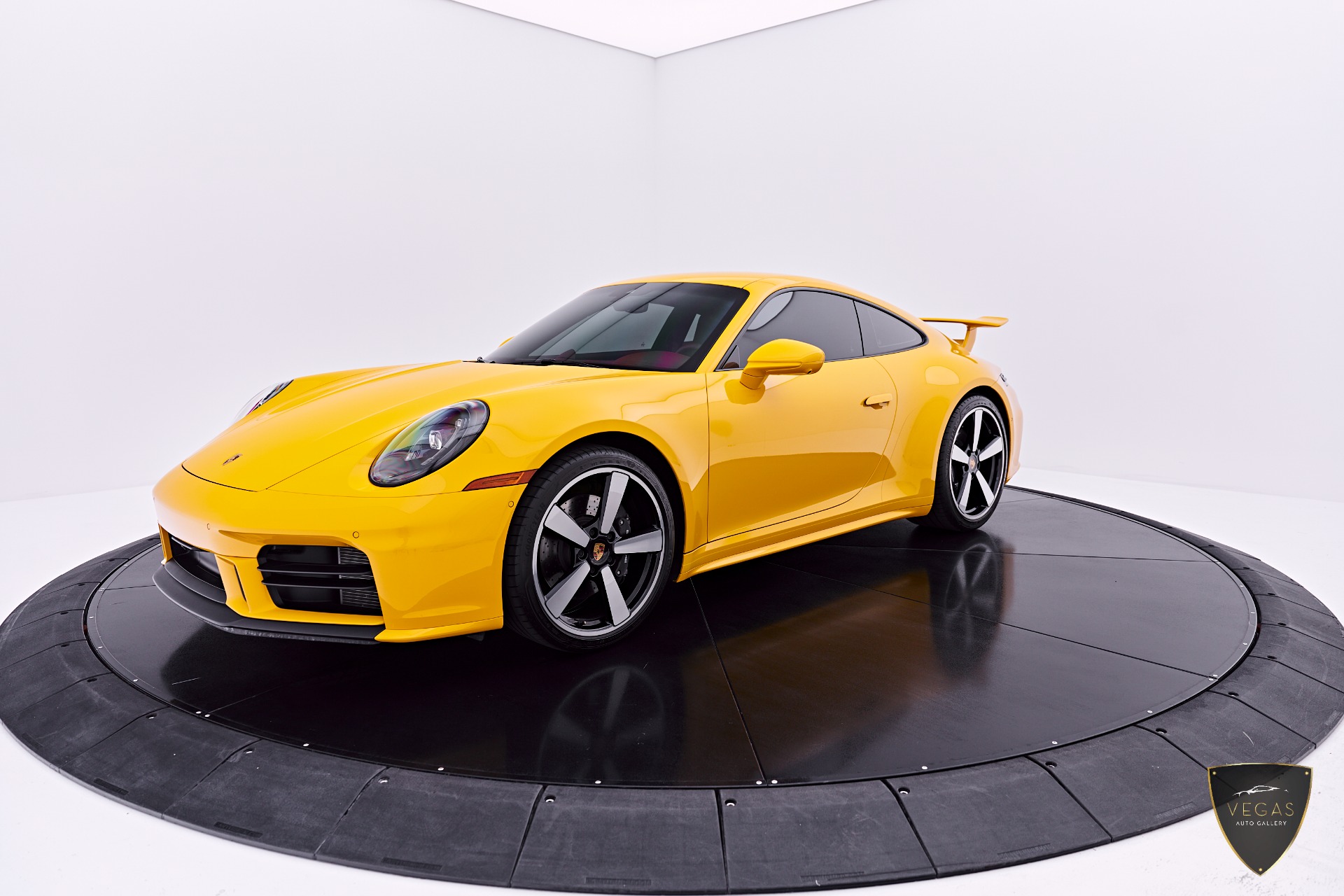 2025 Porsche 911 Carrera