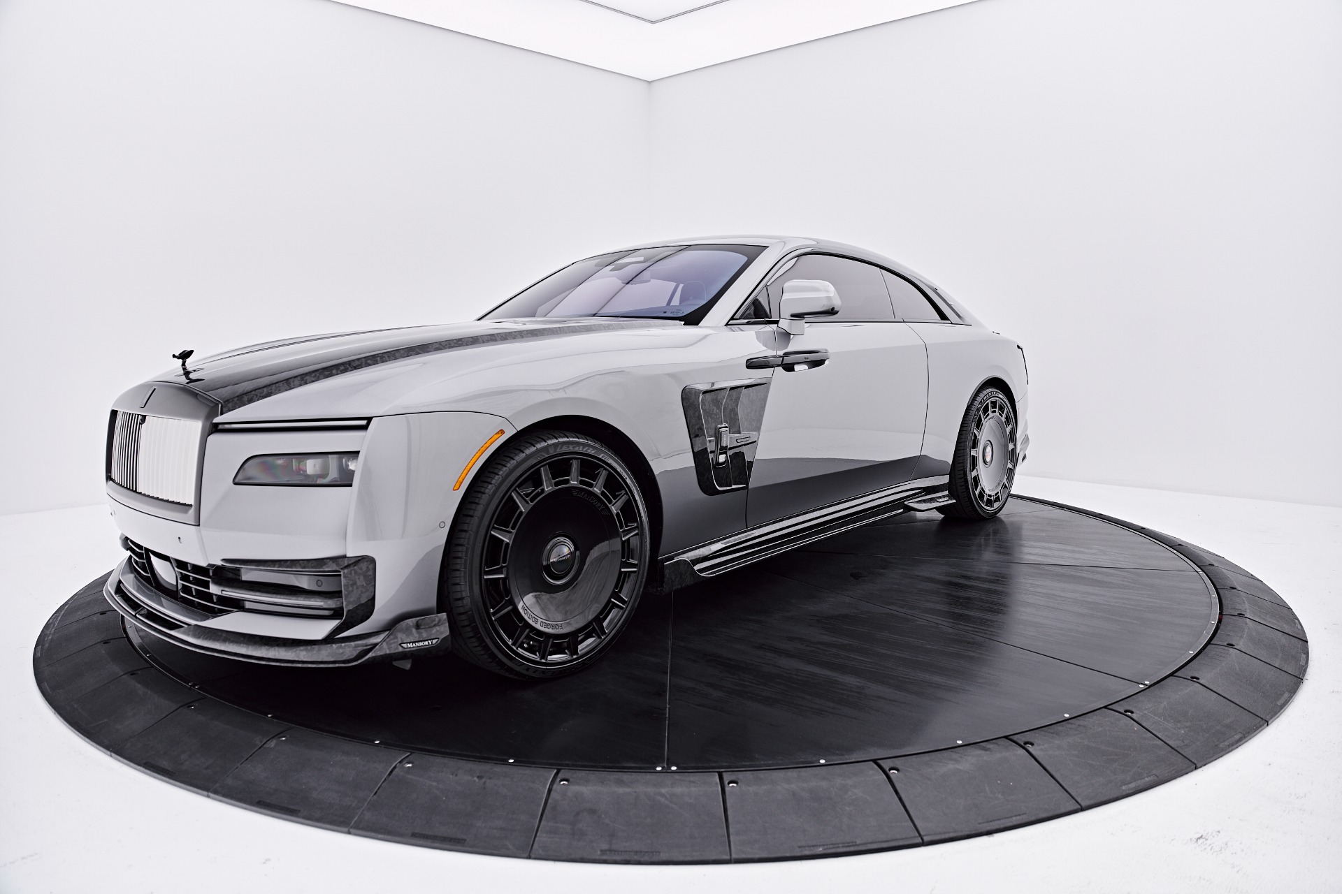 2025 Rolls-Royce Spectre Black Badge - Photo 13