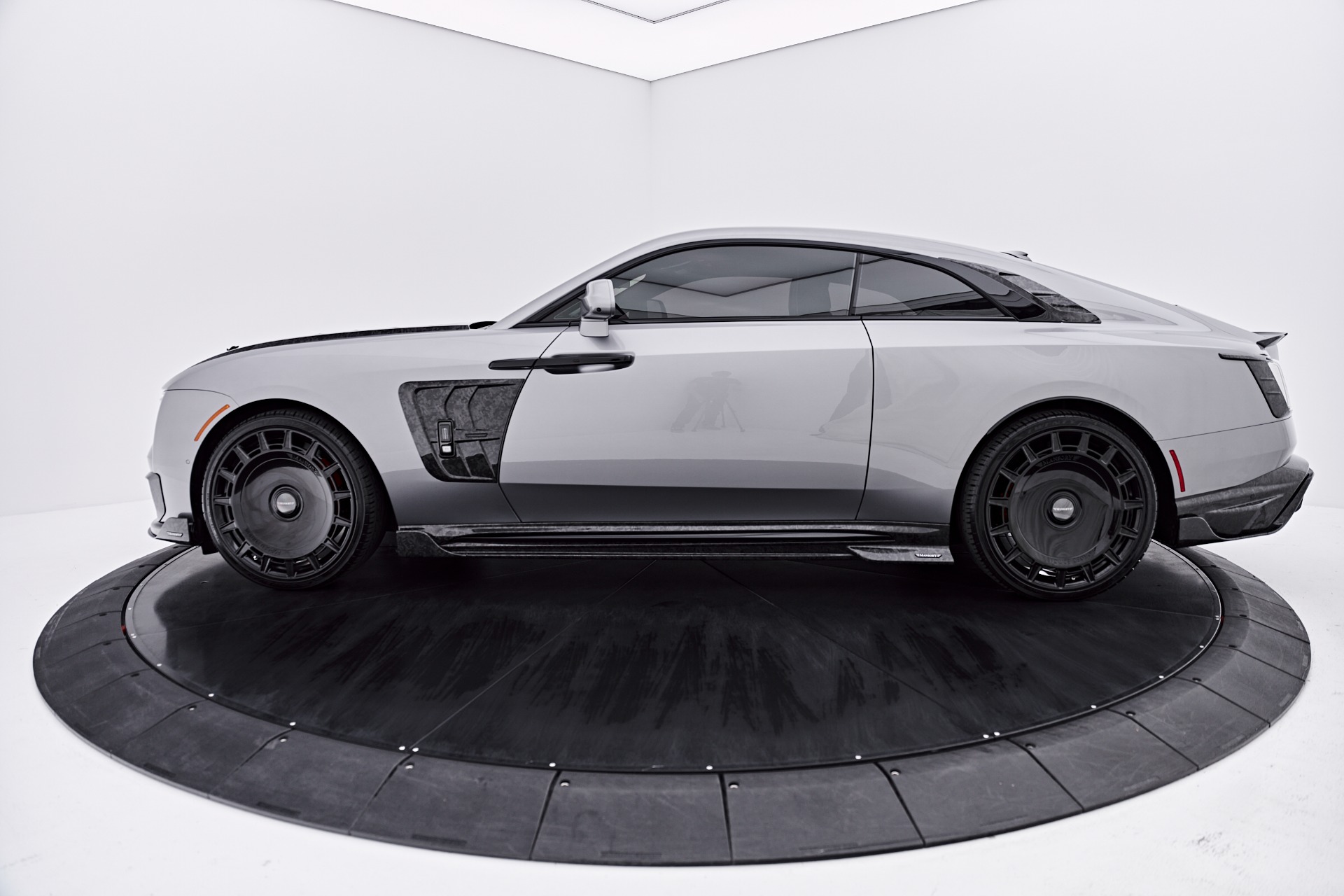 2025 Rolls-Royce Spectre Black Badge - Photo 14