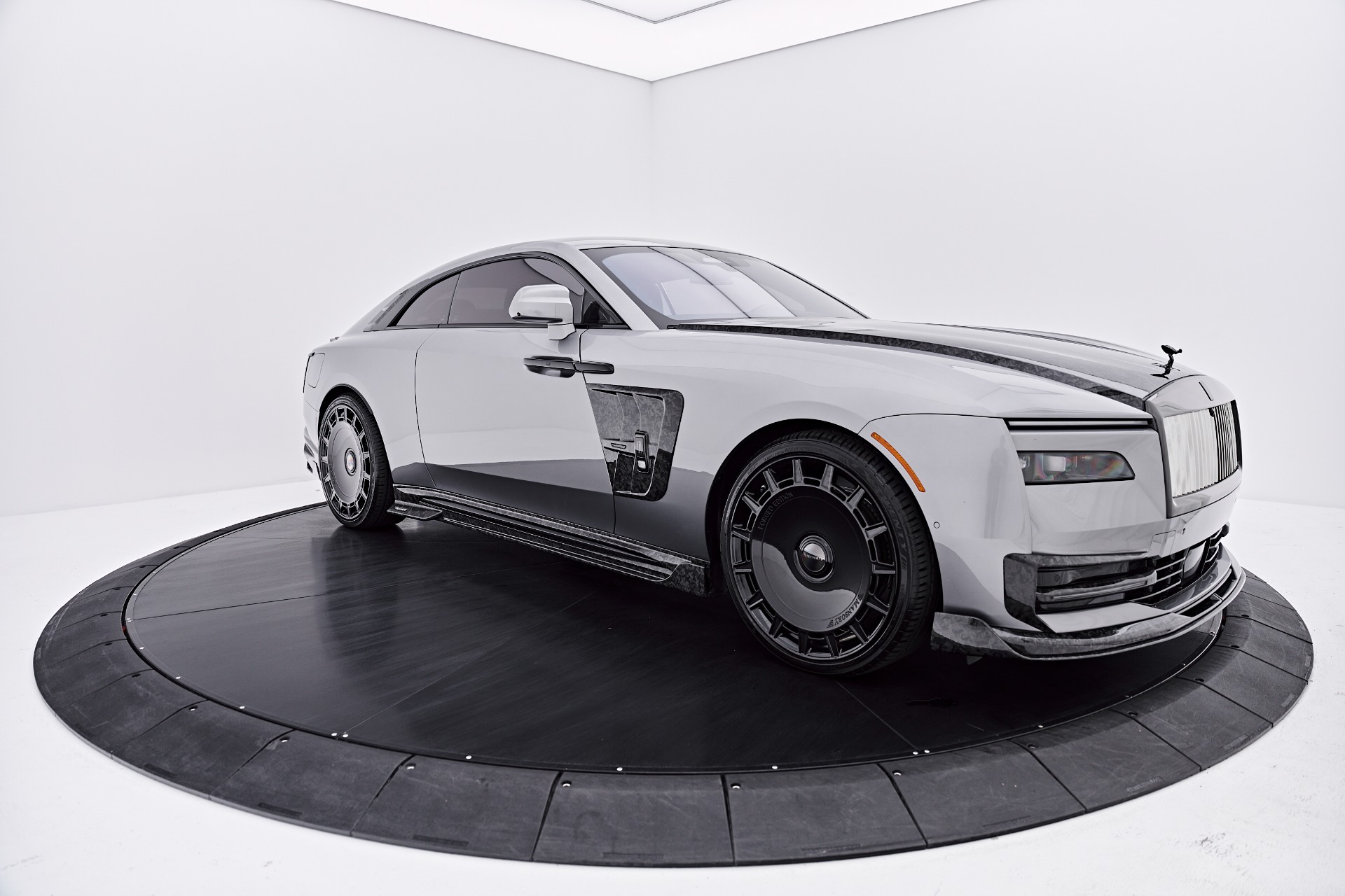 2025 Rolls-Royce Spectre Black Badge - Photo 19