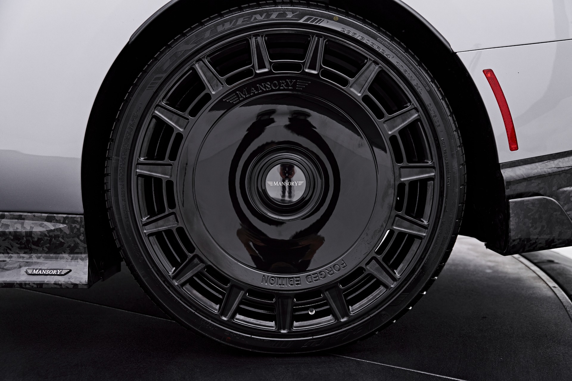 2025 Rolls-Royce Spectre Black Badge - Photo 40