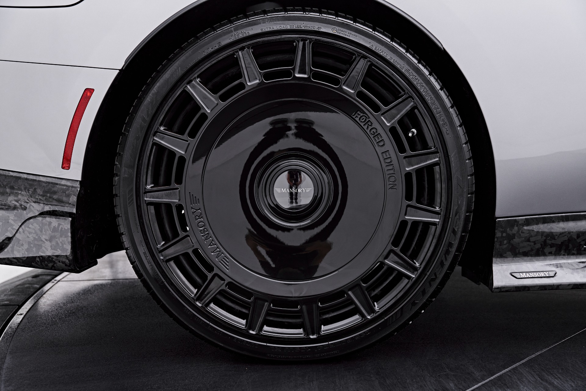 2025 Rolls-Royce Spectre Black Badge - Photo 41