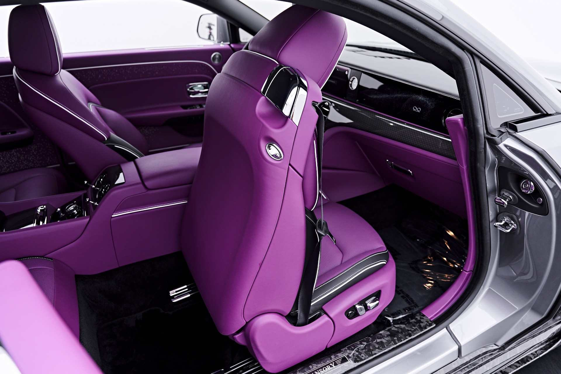 2025 Rolls-Royce Spectre Black Badge - Photo 69