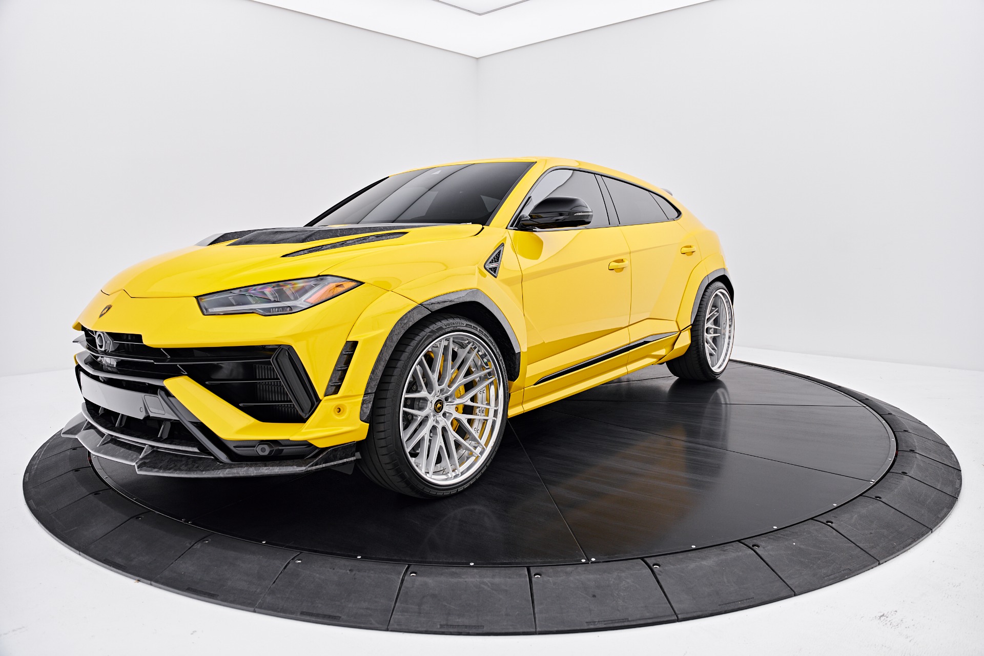 2023 Lamborghini Urus S