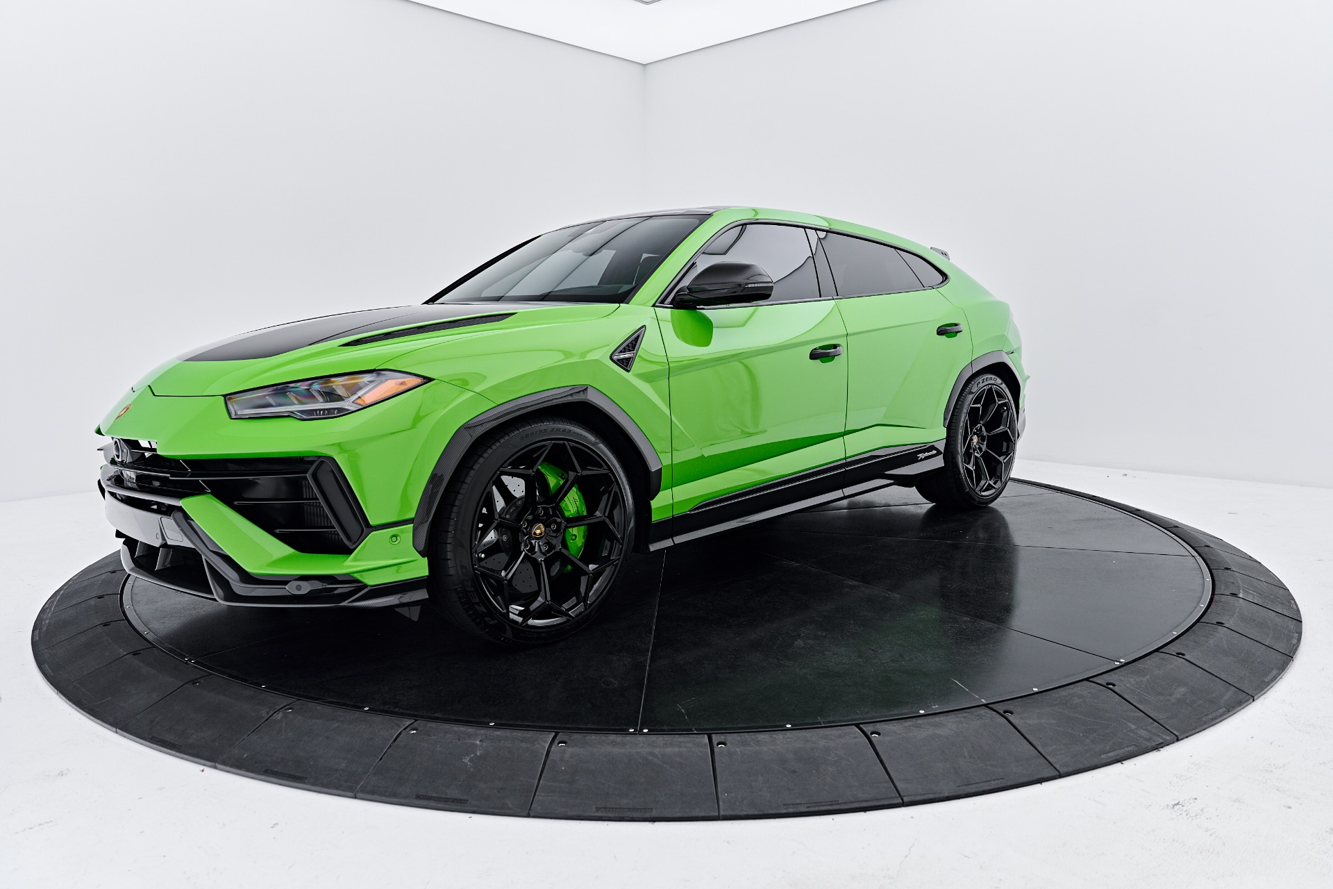 2023 Lamborghini Urus Performante