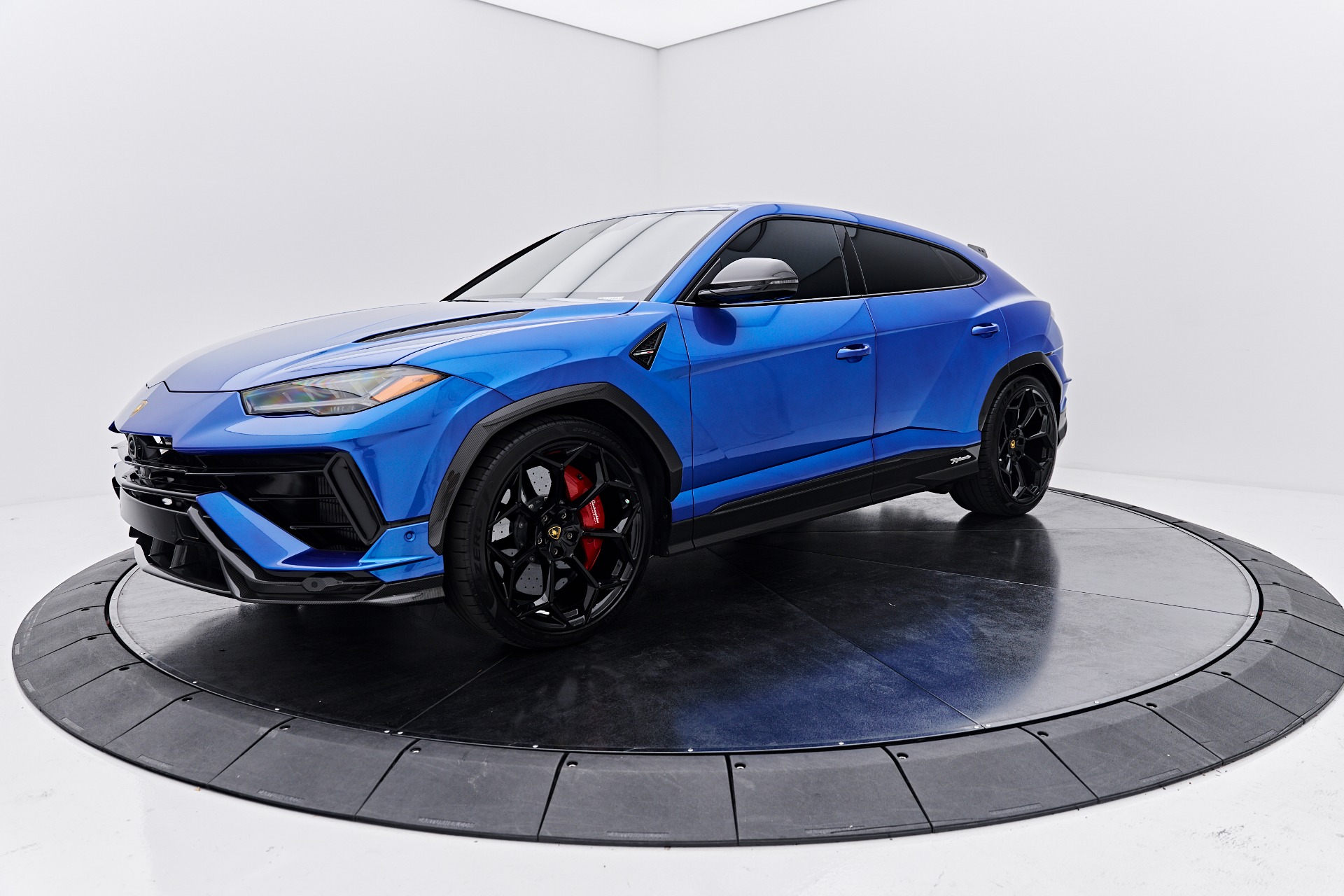 2023 Lamborghini Urus Performante