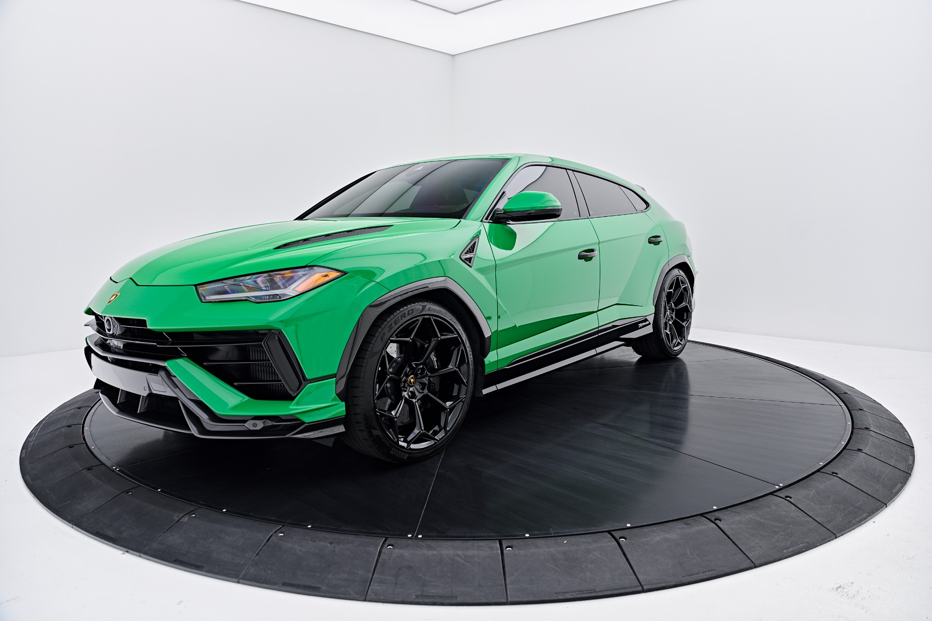 2023 Lamborghini Urus Performante