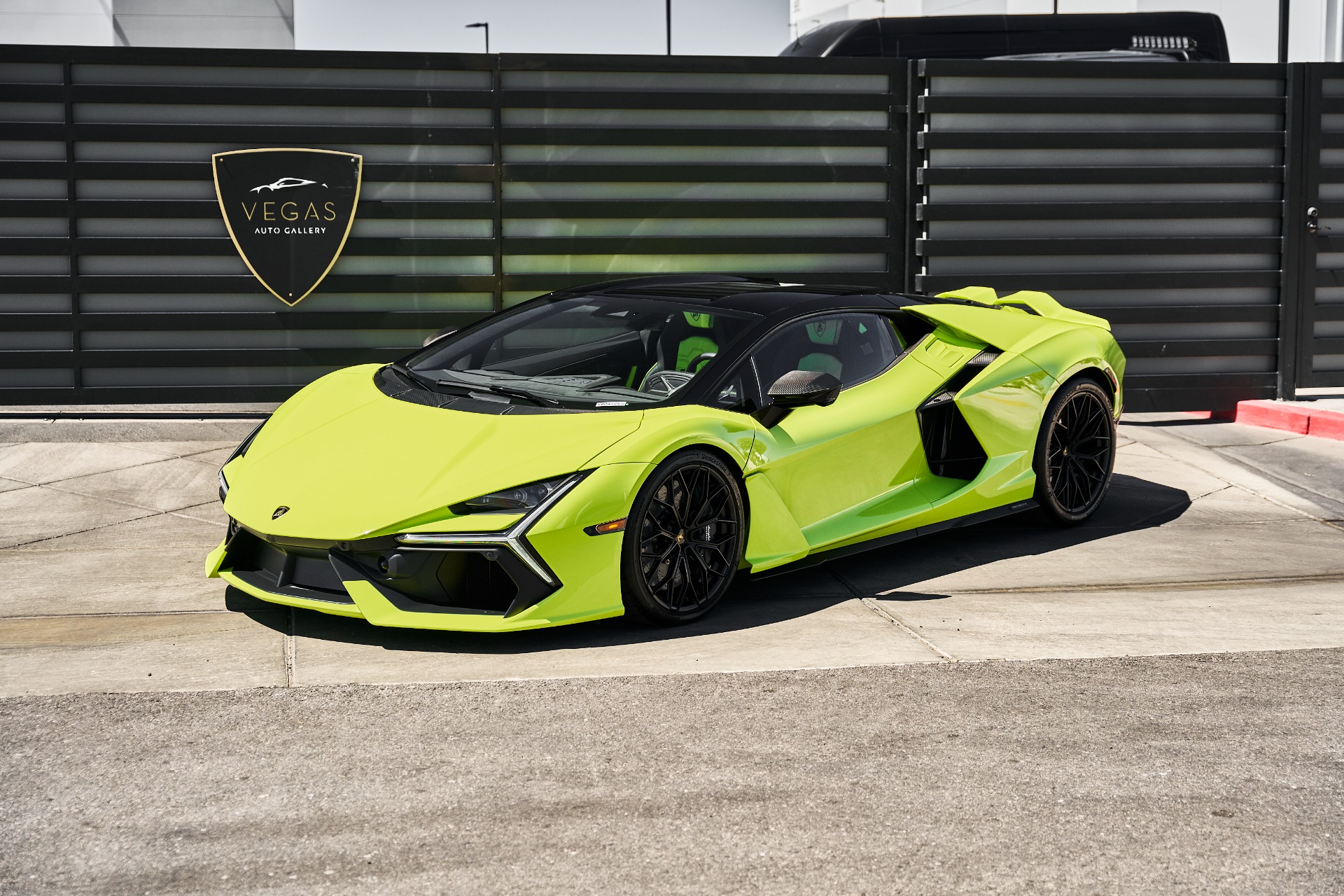Lamborghini Revuelto