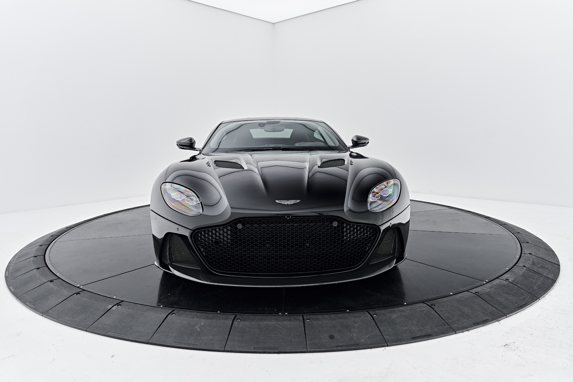 Used 2019 Aston Martin DBS Superleggera For Sale ($181,499