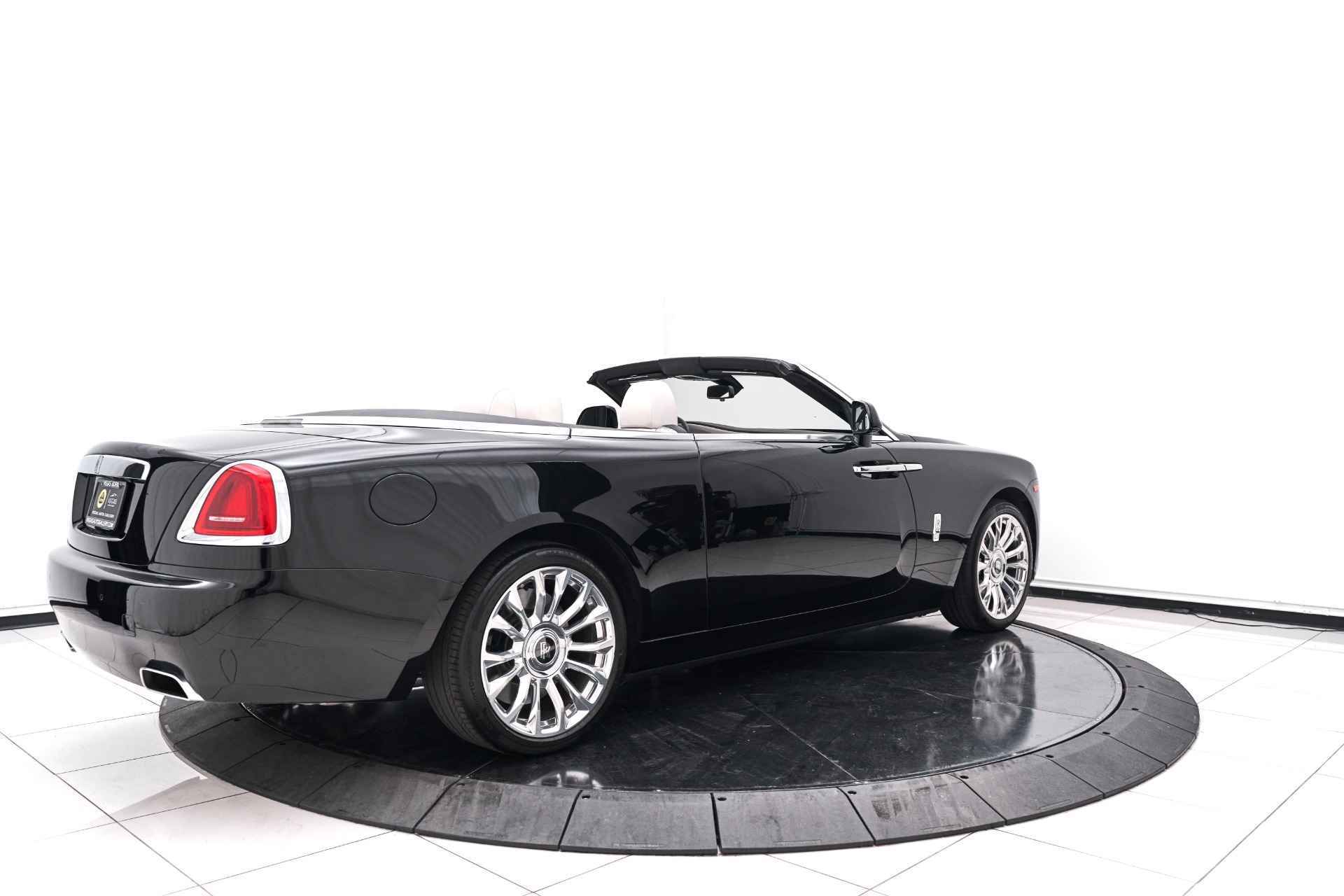 Used-2019-Rolls-Royce-Dawn-