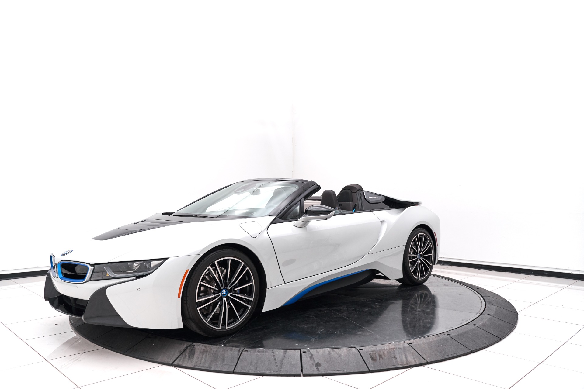 Used-2019-BMW-i8-Base-